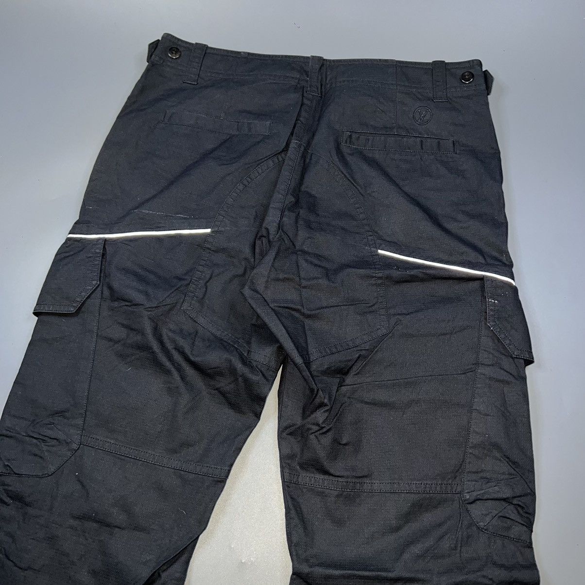Louis Vuitton Louis Vuitton Virgil Abloh SS19 Black Cargo Pants Reflective Size US 31 - 13 Thumbnail