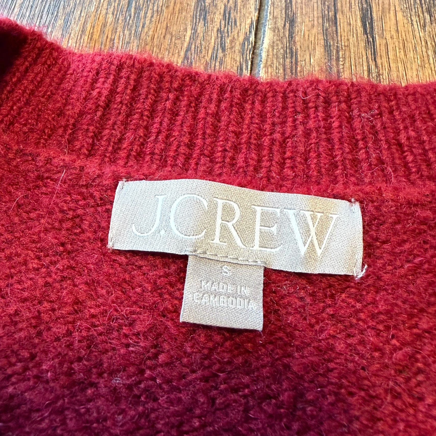 J.Crew J.Crew Cardigan Women’s Small Red Wool Blend Cable Knit Button Gold Size S / US 4 / IT 40 - 4 Thumbnail