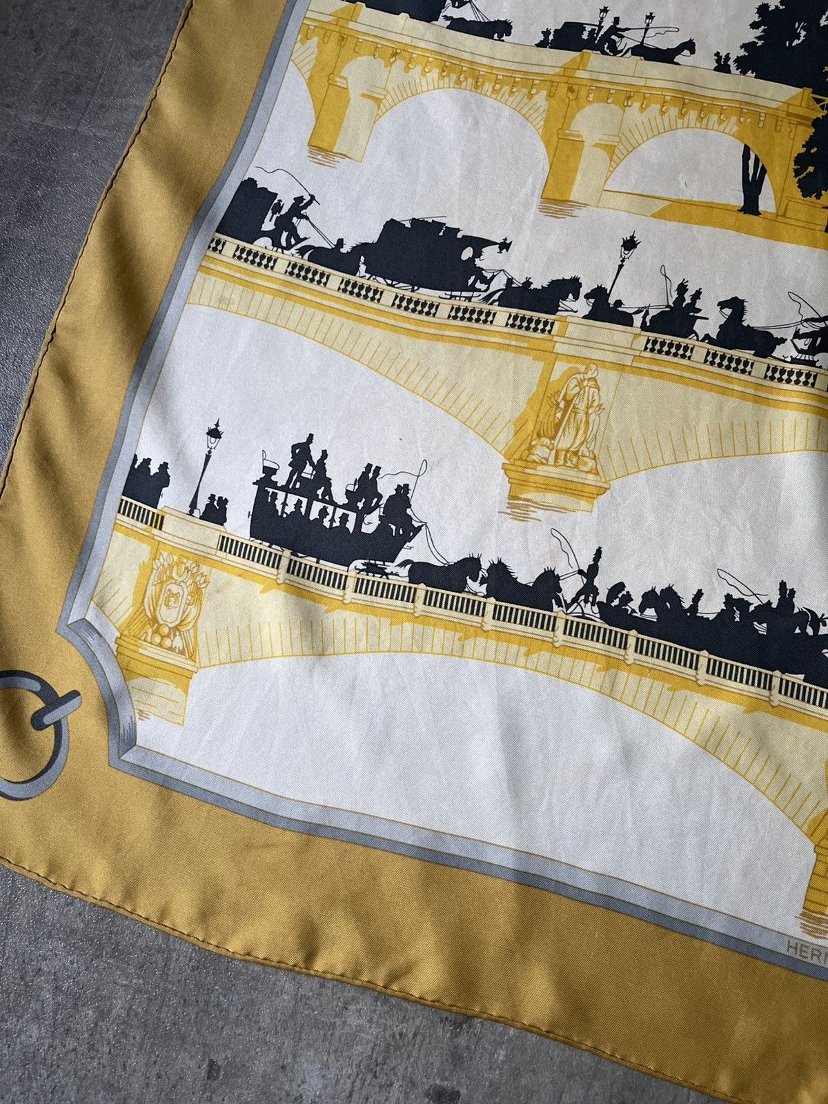 Hermes Hermes ''Le Ponts de Paris'' silk scarf yellow rare Size ONE SIZE - 3 Thumbnail