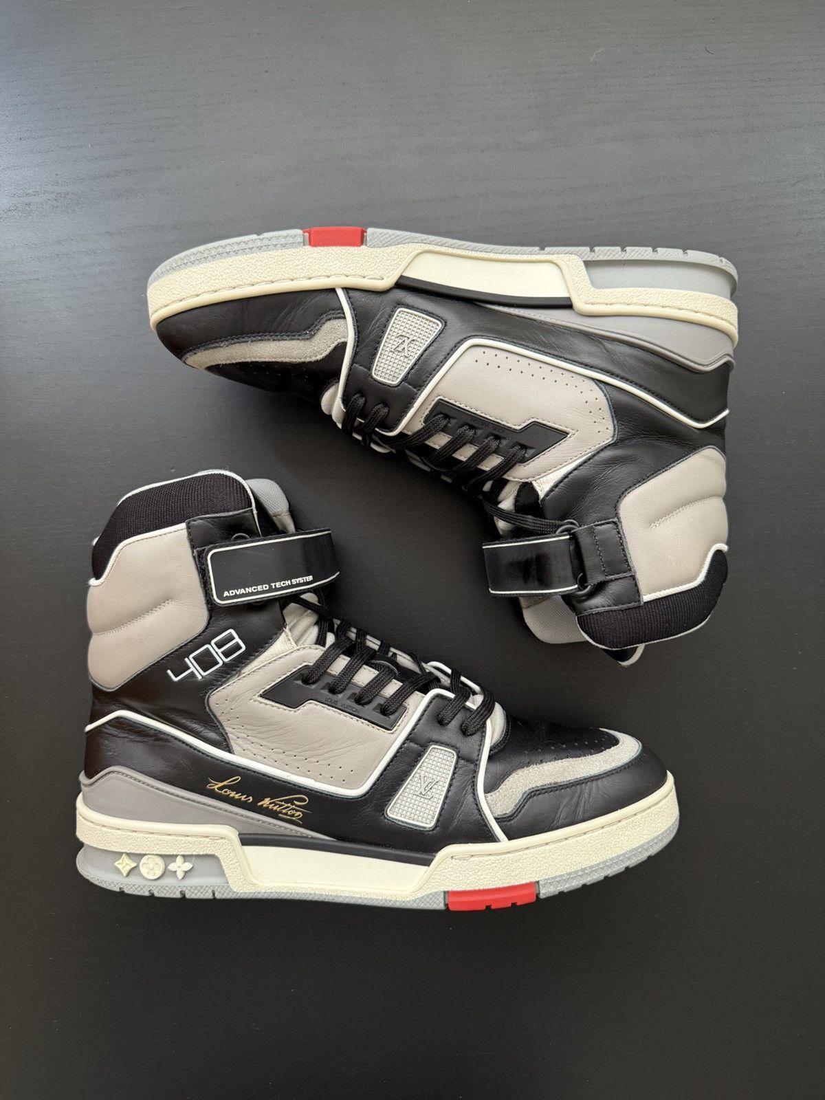 Louis Vuitton Louis Vuitton Trainer Sneaker by Virgil Abloh Size US 7 / EU 40 - 2 Thumbnail
