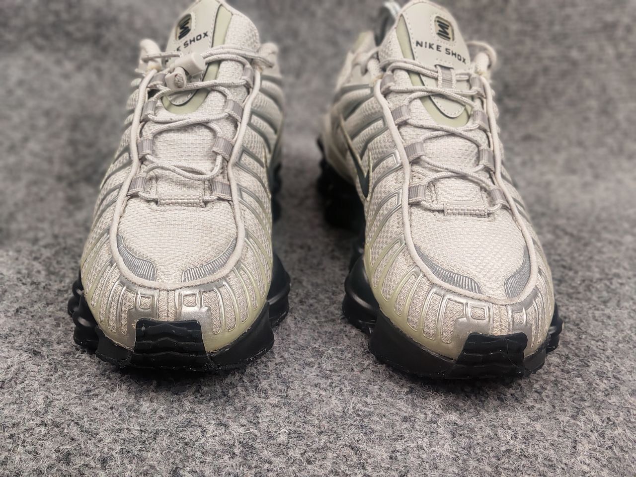 Nike Nike Shox TL Light Bone Off Noir-Olive Sneakers Vintage Y2K Size US 7.5 / IT 37.5 - 10 Thumbnail
