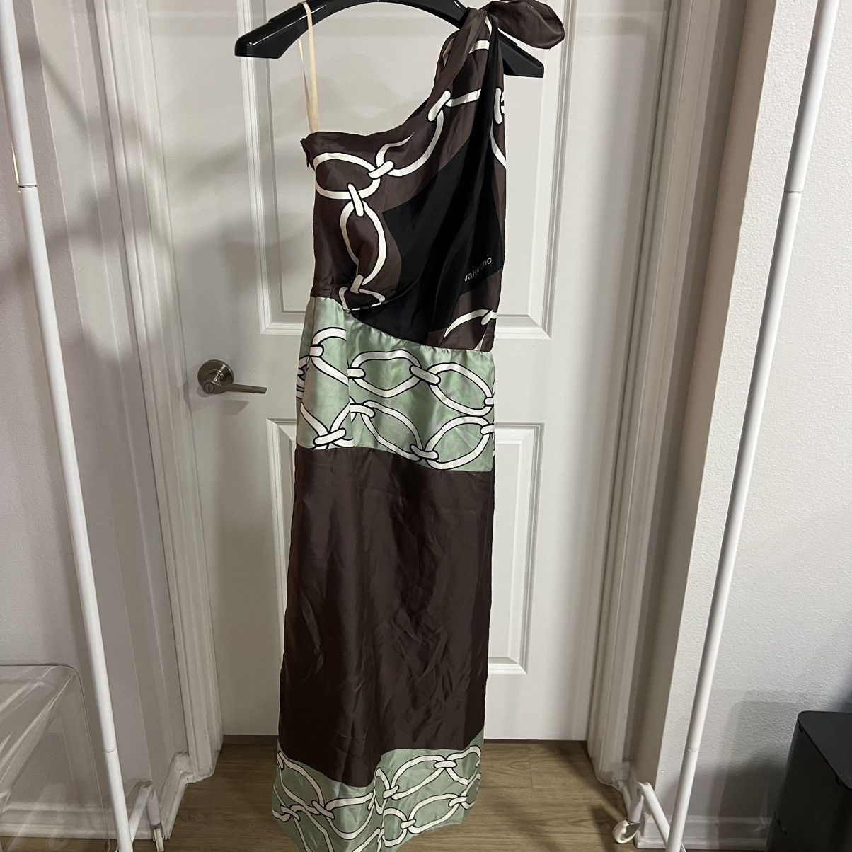 Valentino Valentino chain-print one-shoulder silk midi dress 44 (IT) Size M / US 6-8 / IT 42-44 - 2 Thumbnail