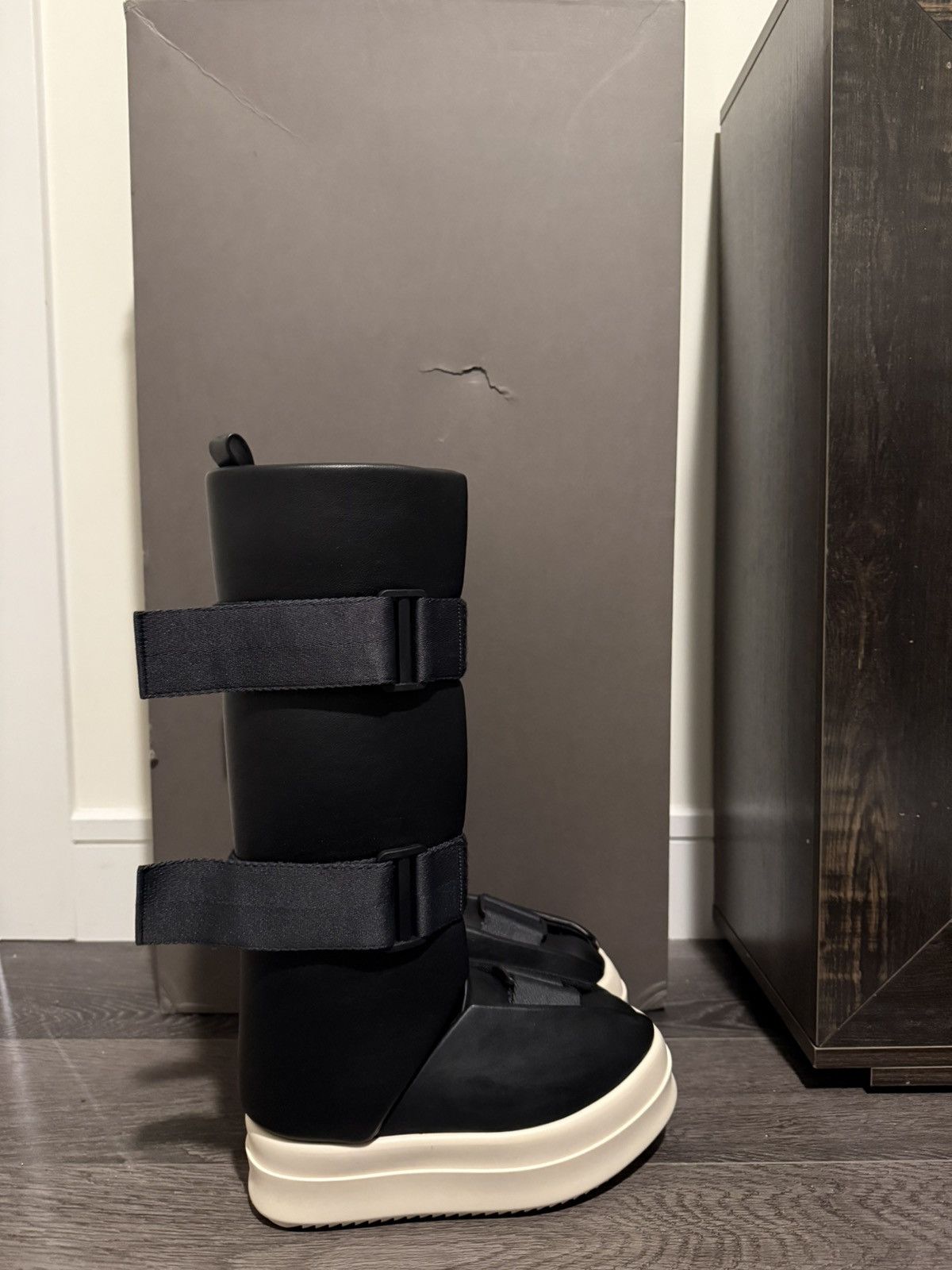 Rick Owens Black splint boots (white bottom) Size US 6.5 / EU 39-40 - 2 Thumbnail