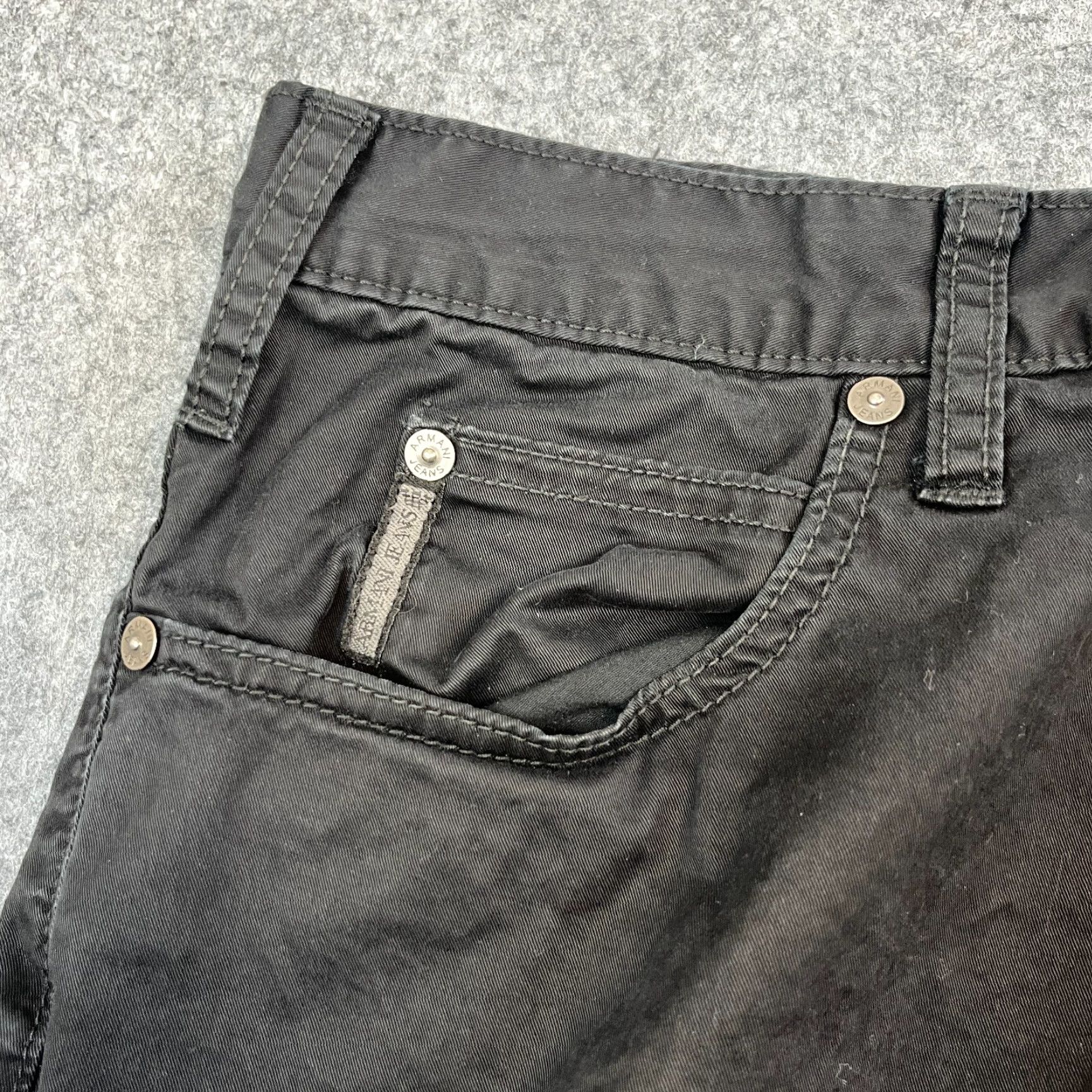Vintage Armani Jeans Jeans Regular Straight 30 30 Dark Black Stretch Button Fly Mens Size US 30 / EU 46 - 7 Thumbnail