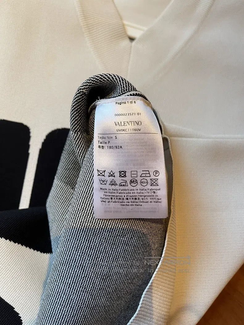 Valentino Valentino Genuine knitted vest for men Size US S / EU 44-46 / 1 - 6 Thumbnail