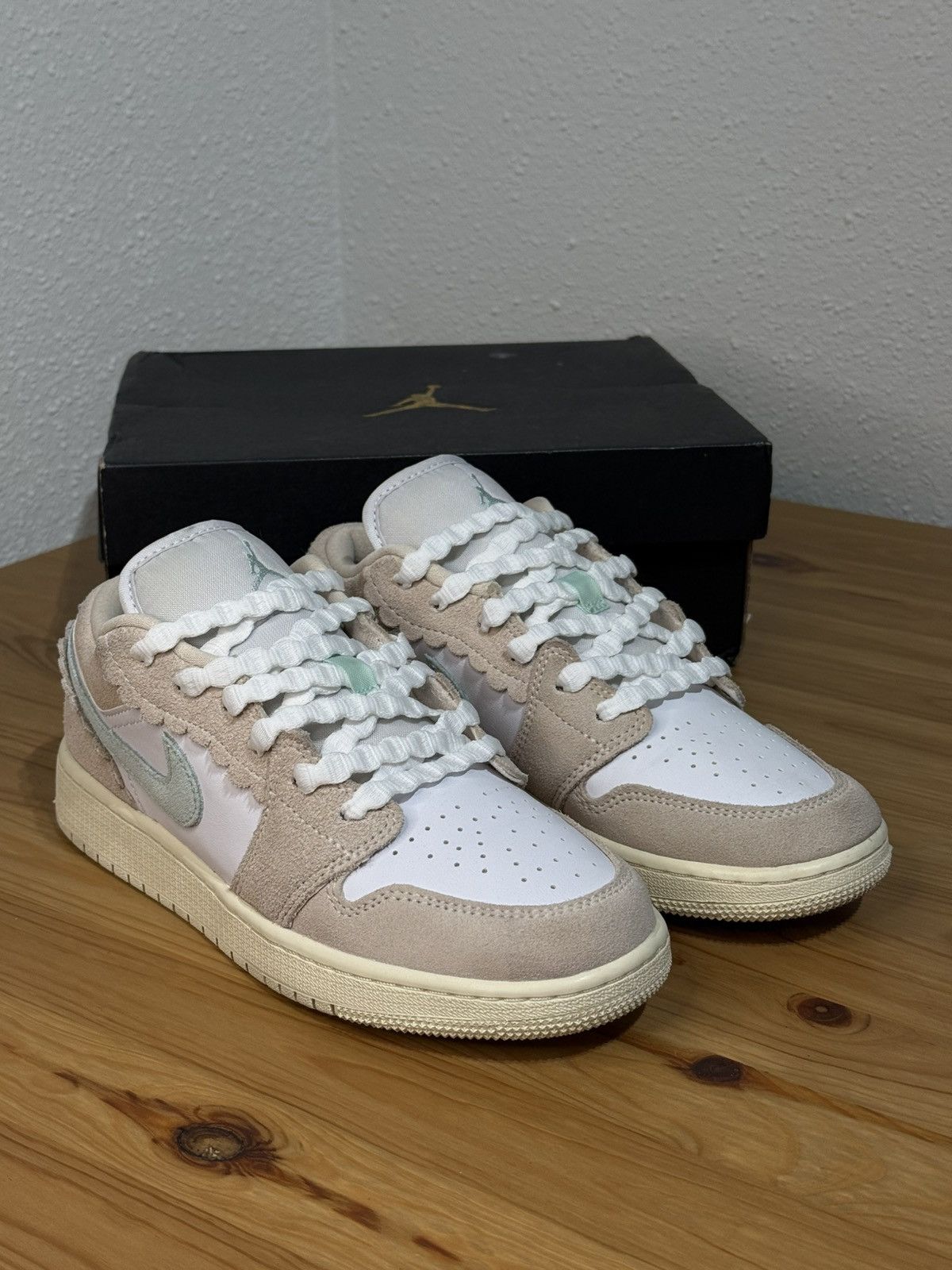 Jordan Low SE Scalloped Edge Guava Ice women's