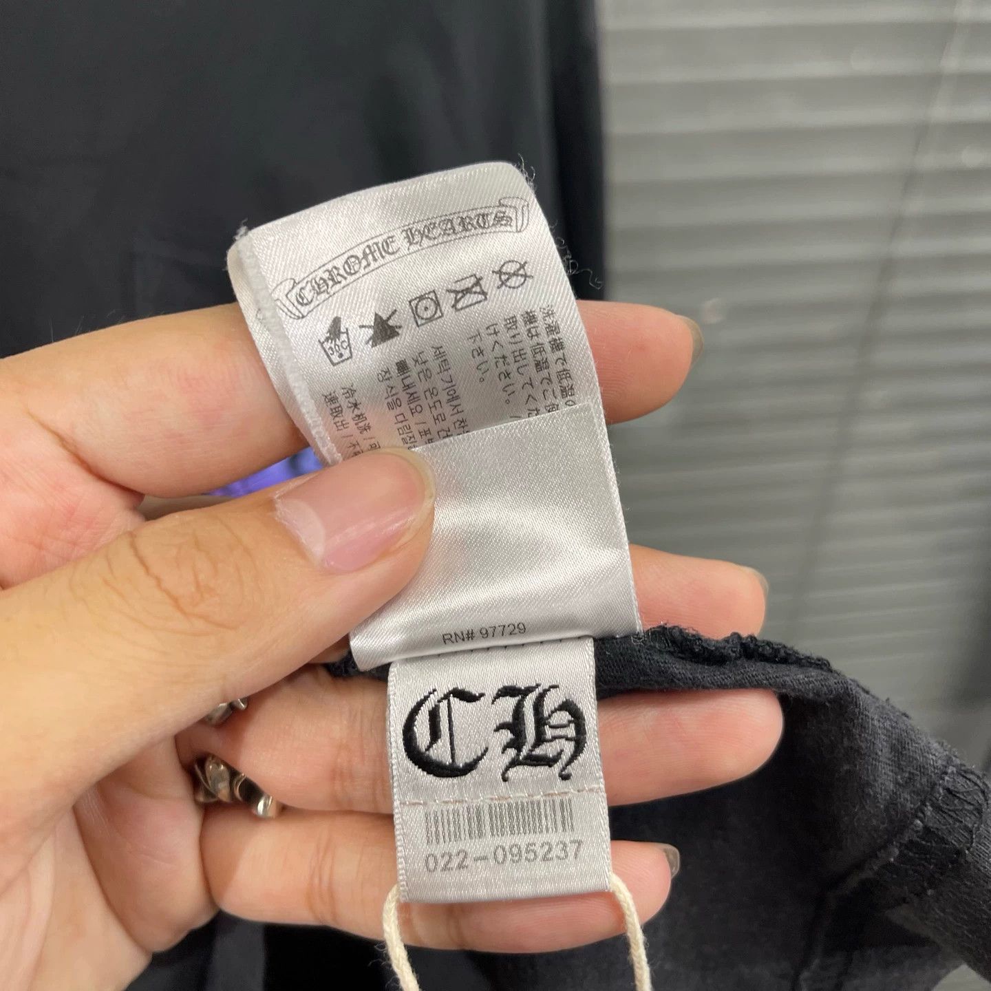 Chrome Hearts Chrome Hearts Black Iridescent Horseshoe Bishop L/S L 9/10 Size US L / EU 52-54 / 3 - 8 Thumbnail
