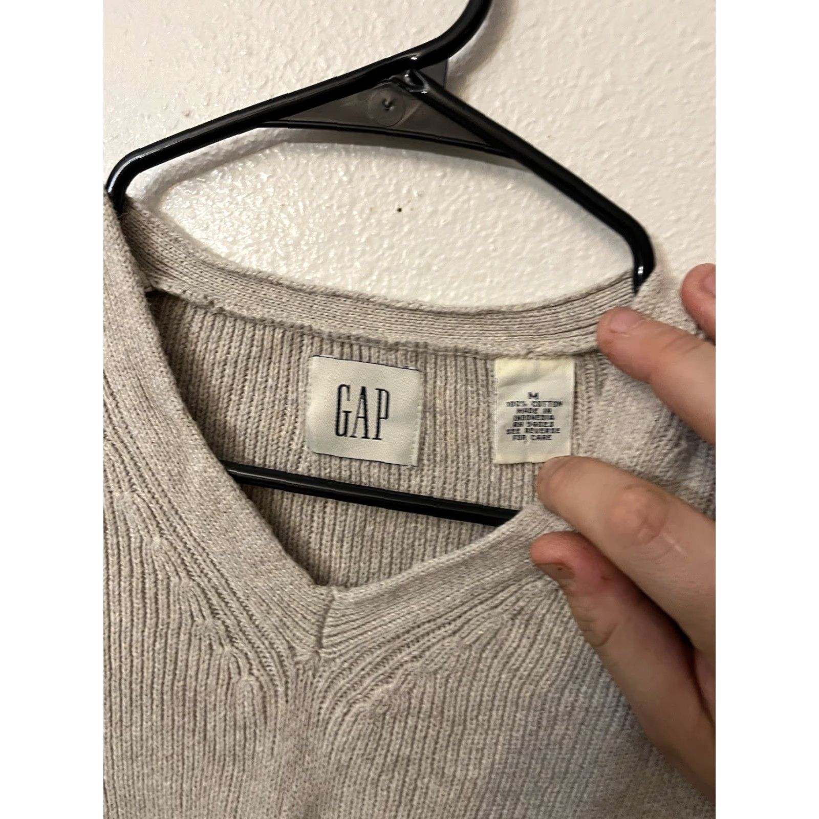 Gap VINTAGE Gap Sweater Mens M Beige Chunky-Knit Pullover V-Neck 90s Casual Knit Cotton Fisherman Size US M / EU 48-50 / 2 - 3 Thumbnail