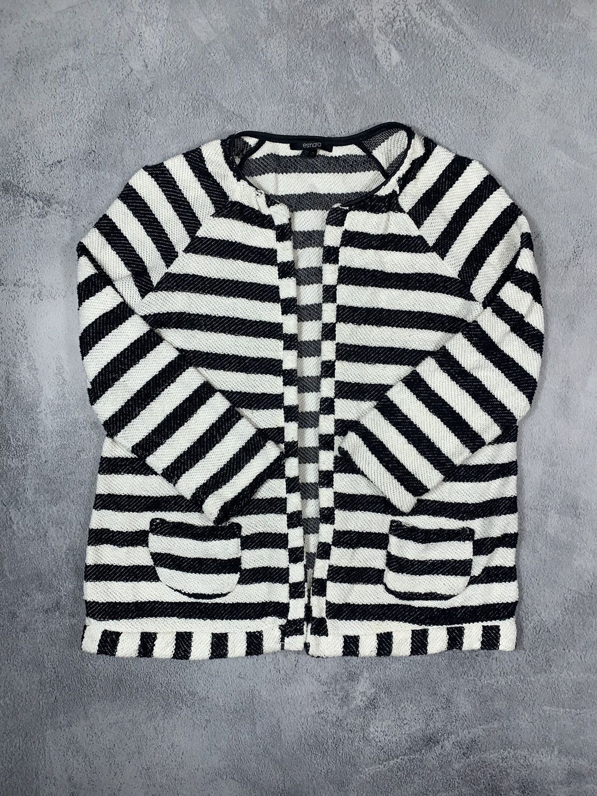 Japanese Brand × Vintage Vintage Y2KJapanese striped cardigan sweater oldmoney size L Size L / US 10 / IT 46 - 1 Thumbnail