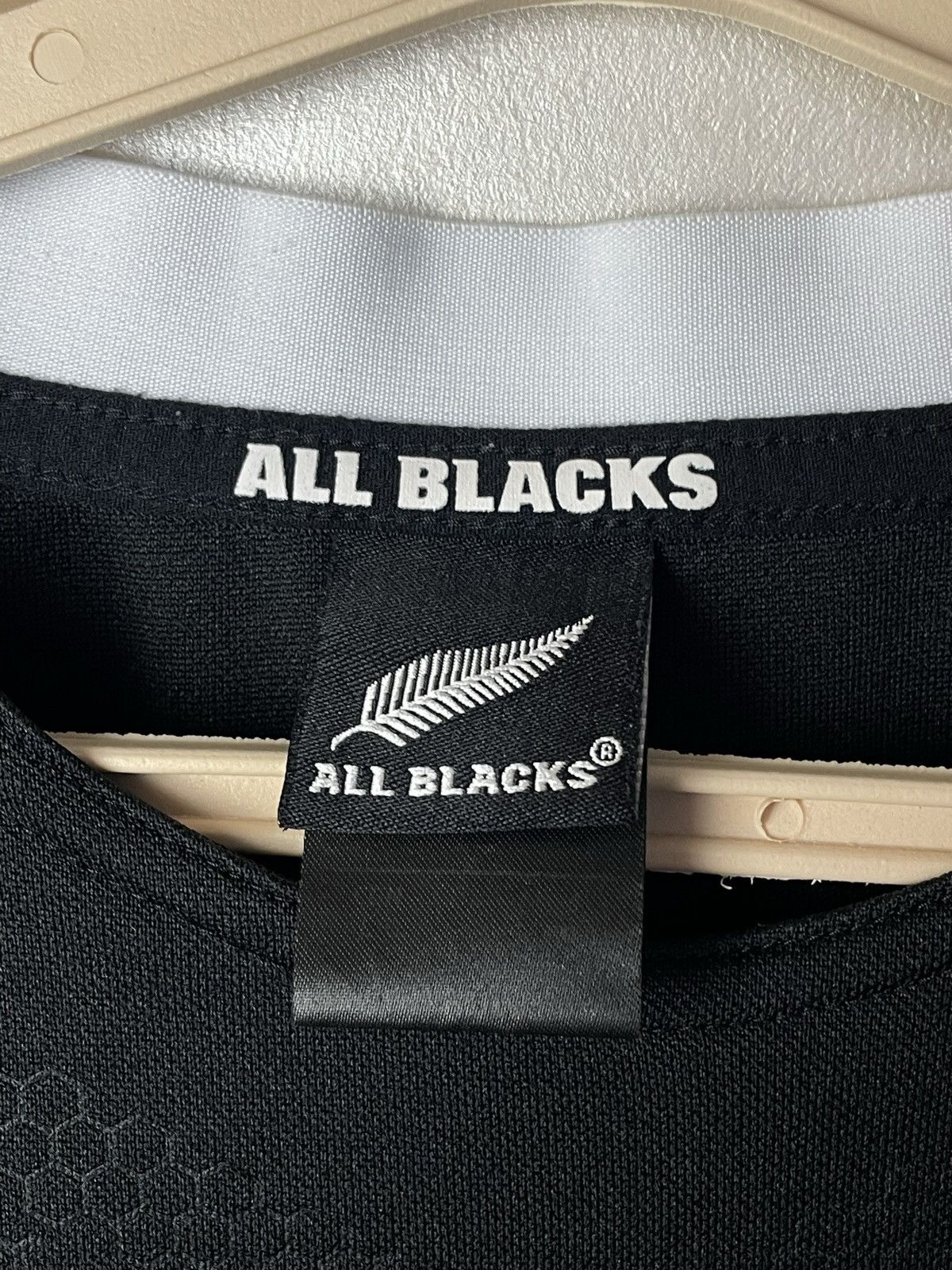 Adidas All Blacks New Zealand 2018 2019 rugby home shirt Adidas Size US L / EU 52-54 / 3 - 5 Thumbnail