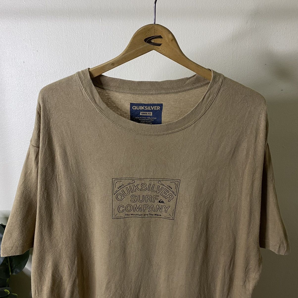 Quiksilver Quiksilver Loose Fit Box Logo Surf Style Tee Size US XL / EU 56 / 4 - 2 Thumbnail