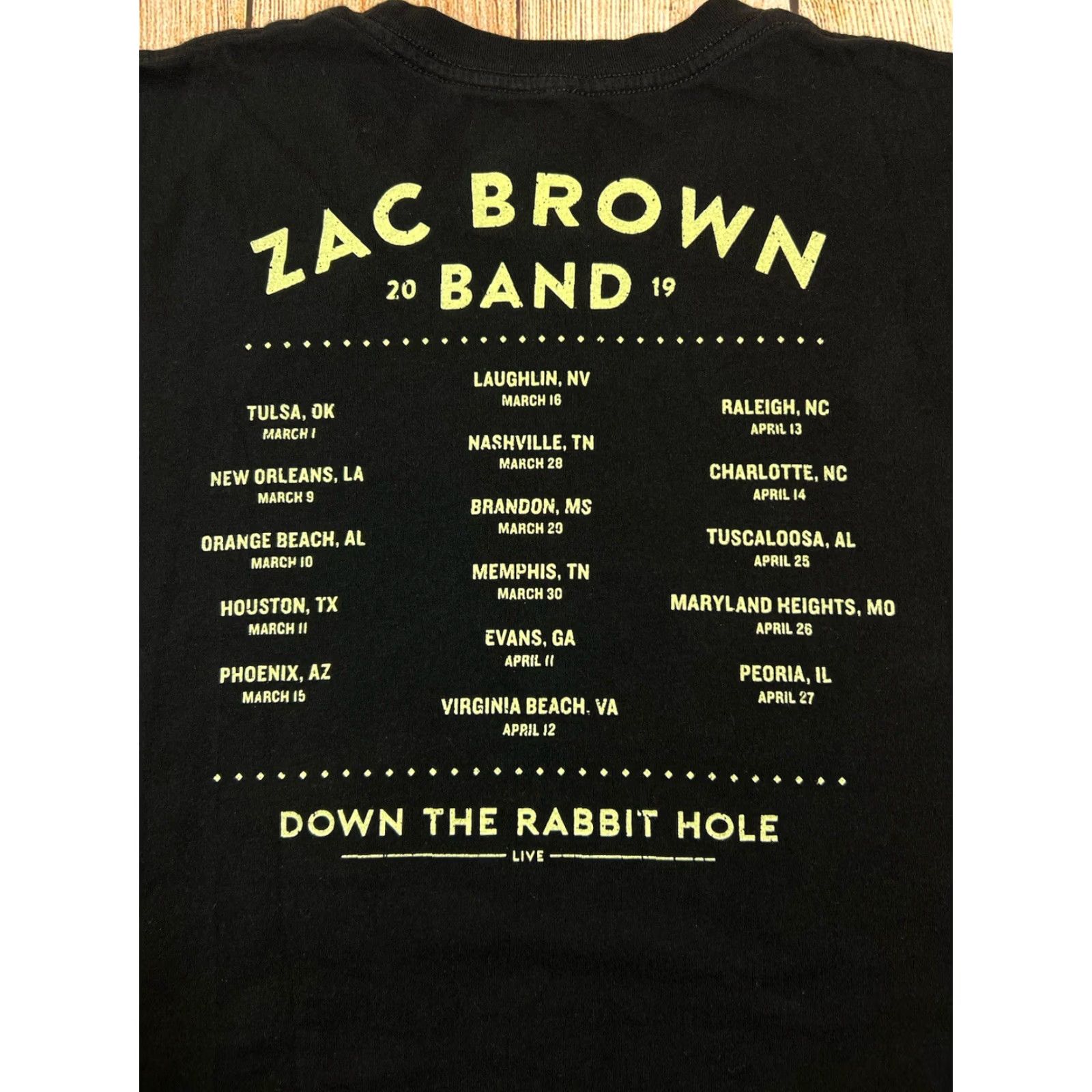 Vintage Zac Brown Band T-Shirt Down The Rabbit Hole Live 2019 Tour Merch XL Men's Brown Graphic Print Short Sleeve Regular Fit T-Shirt Size US XL / EU 56 / 4 - 6 Thumbnail