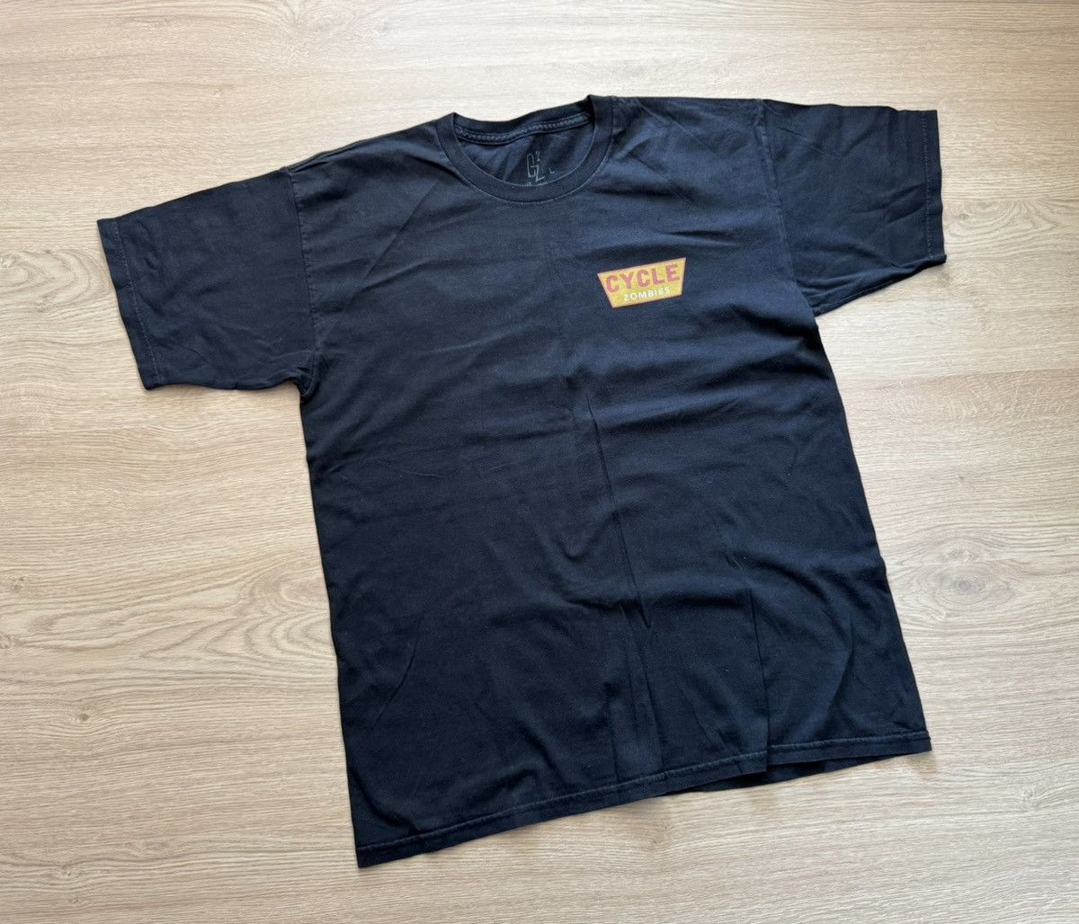 Vintage Vintage Cycle Zombies Skateboarding Faded T-Shirt Size US L / EU 52-54 / 3 - 1 Thumbnail