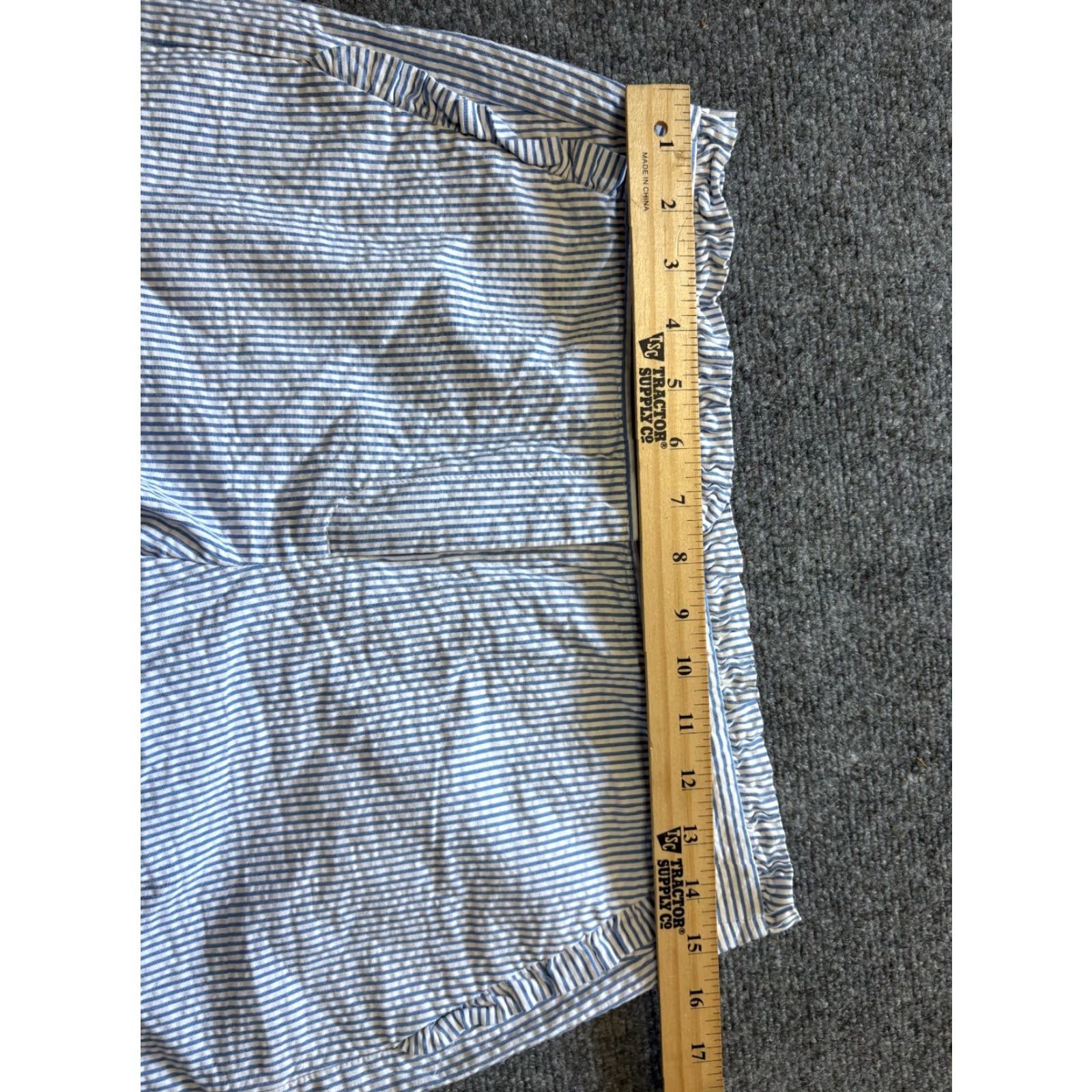 J.Crew J. Crew Shorts Womens Size 6 Blue White Stripes Cotton Elastane RN 77388 Size 28" / US 6 / IT 42 - 3 Thumbnail