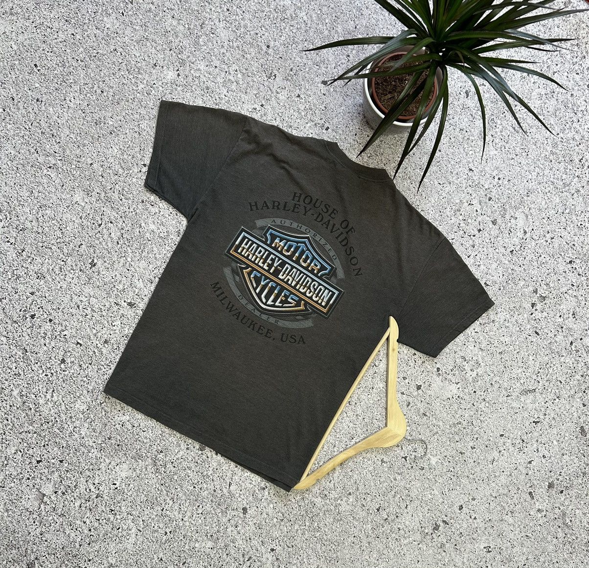 Band Tees × Harley Davidson × Vintage Vintage House Of Harley Davidson Milwaukee USA 2005 Tee Size US L / EU 52-54 / 3 - 1 Thumbnail