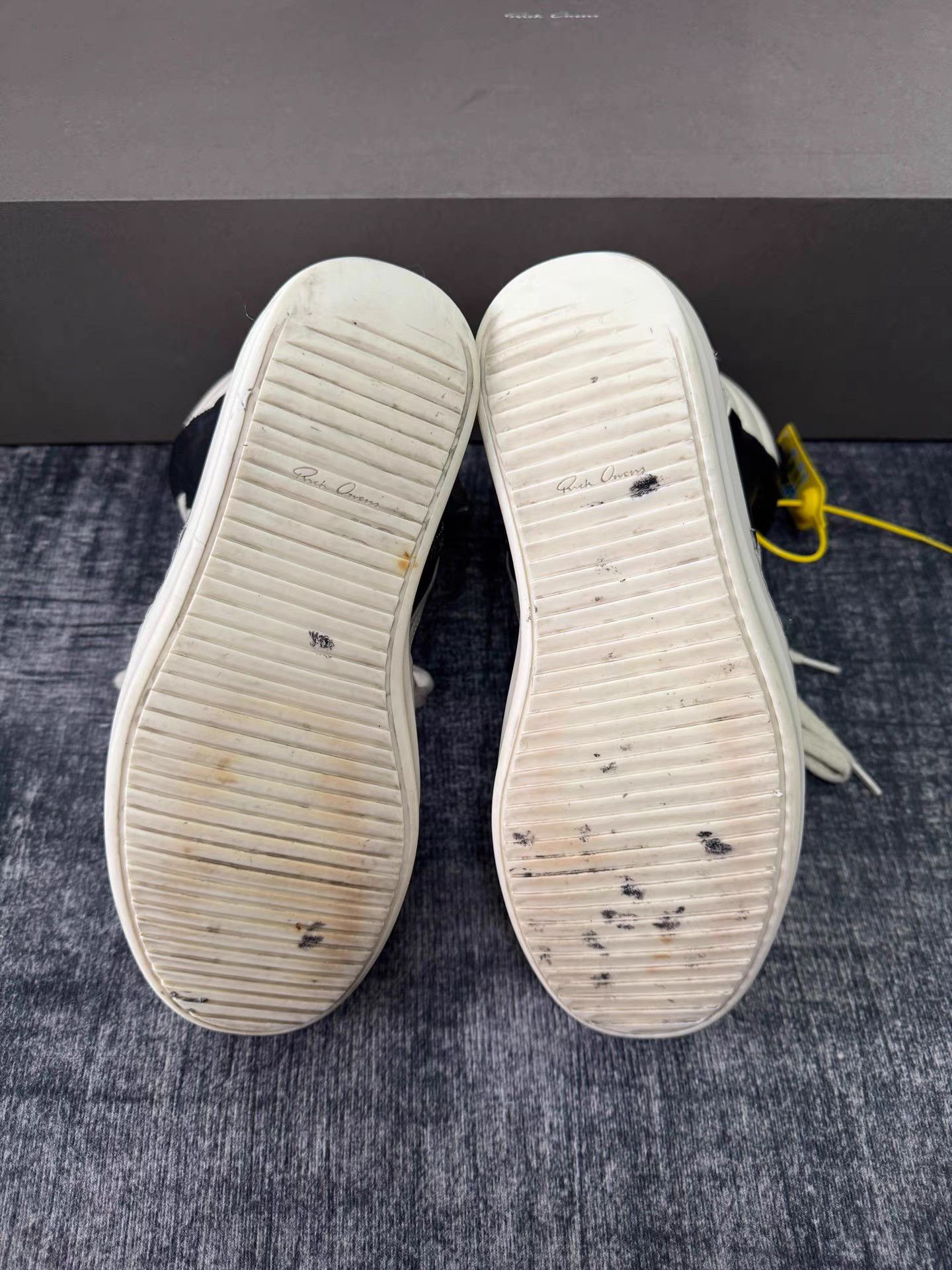 Rick Owens Rick Owens Mainline Triangle Sneakers Size US 9 / IT 39 - 6 Thumbnail
