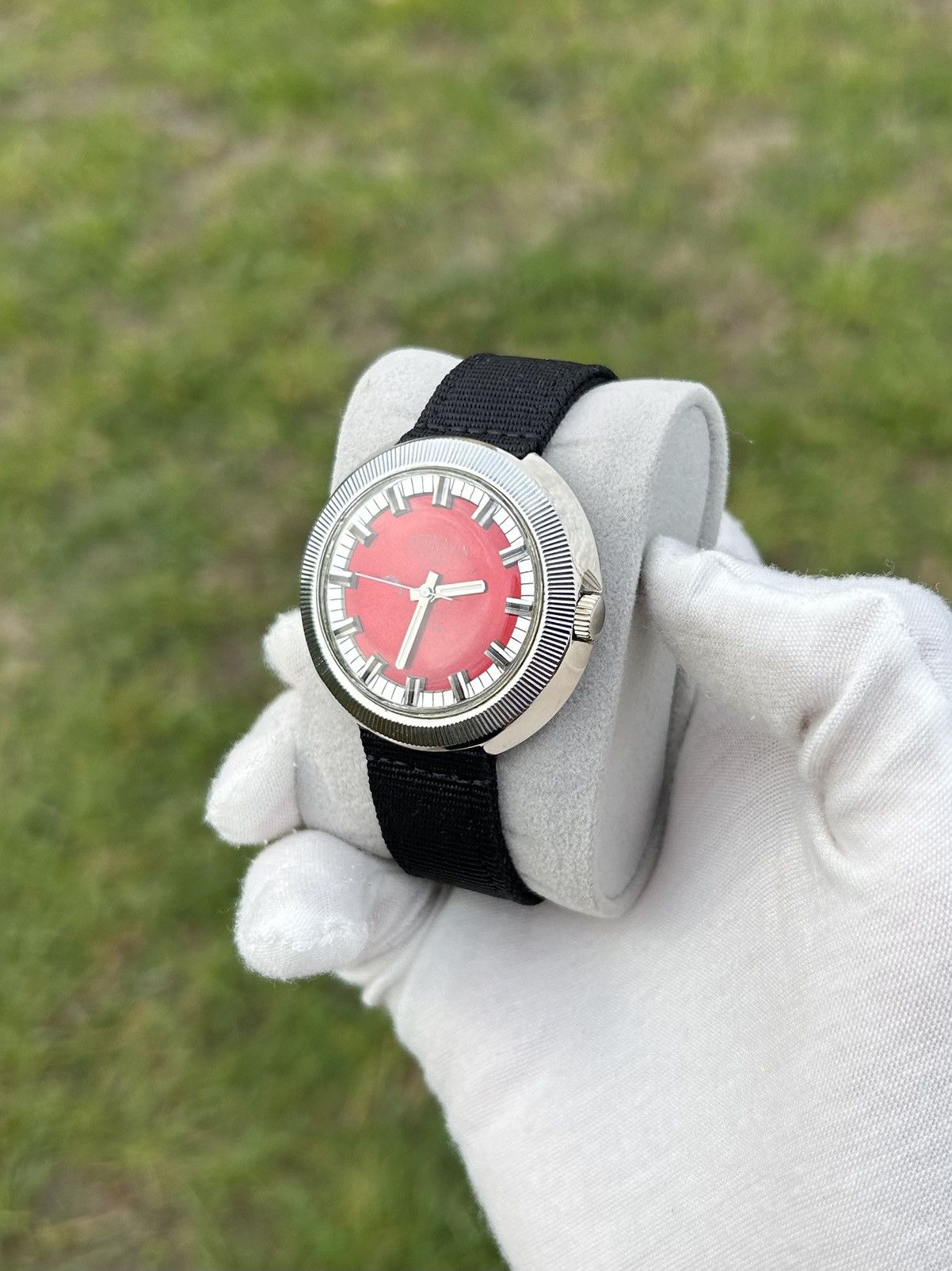 Vintage Vintage Cornavin Watch Made In USSR Soviet Mechanical 1980s Size ONE SIZE - 14 Thumbnail