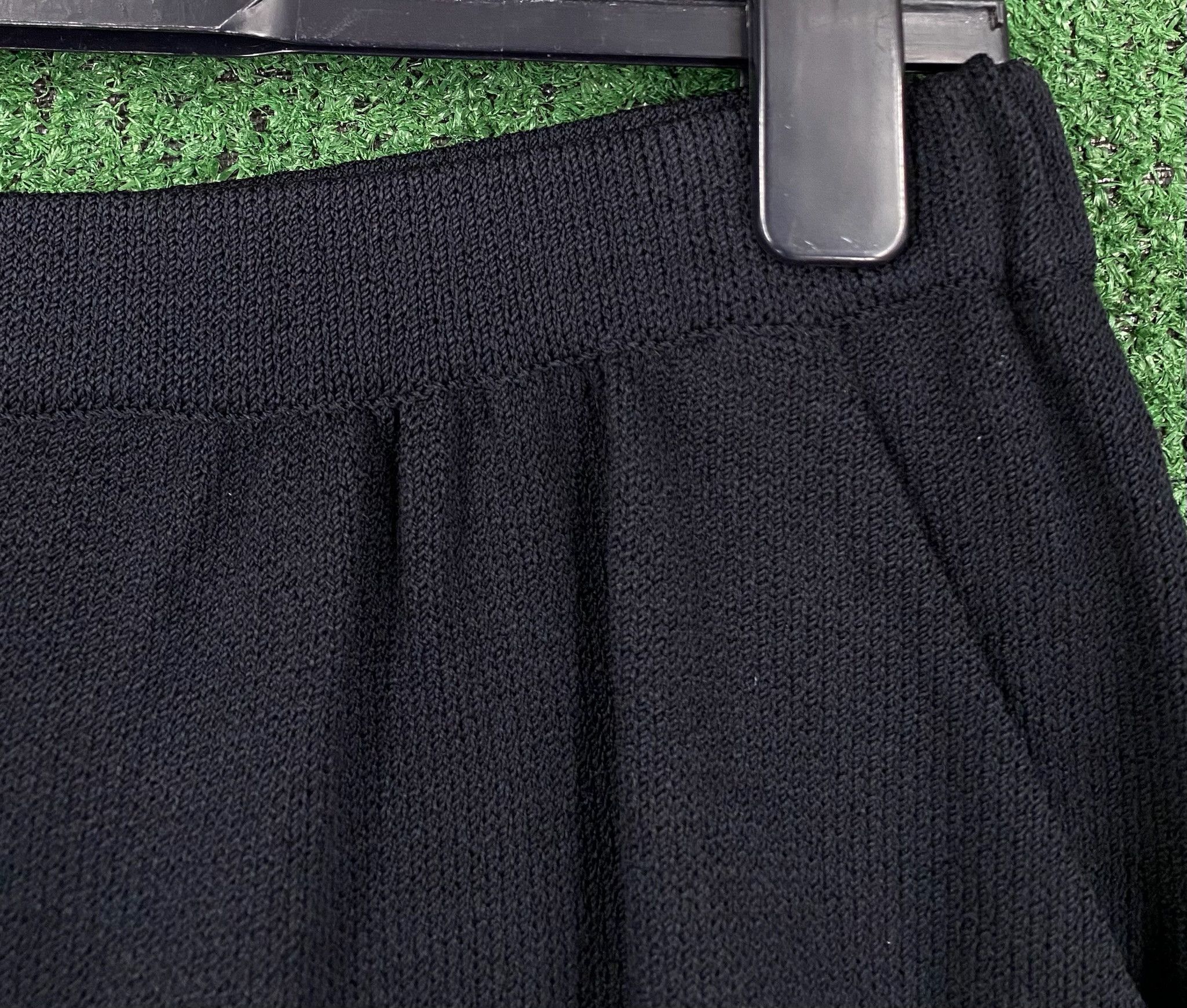 St. John St John Collection Black Knit Shorts Womens Size 4 USA Made Size 27" / US 4 / IT 40 - 4 Thumbnail
