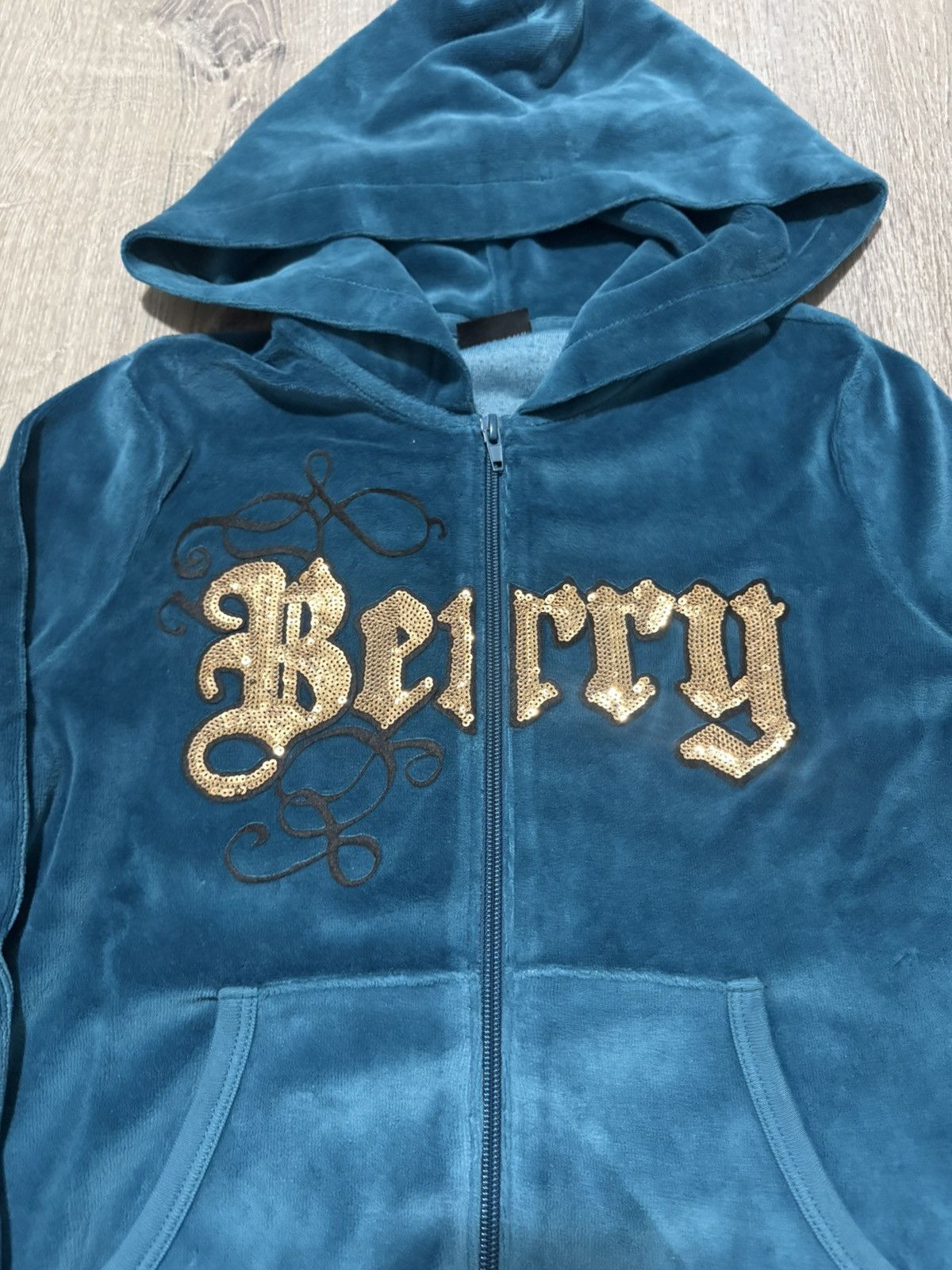 The GV Gallery Gv Gallery Berry Paris Hilton Zip Hoodie Velour Size Small Size S / US 4 / IT 40 - 3 Thumbnail