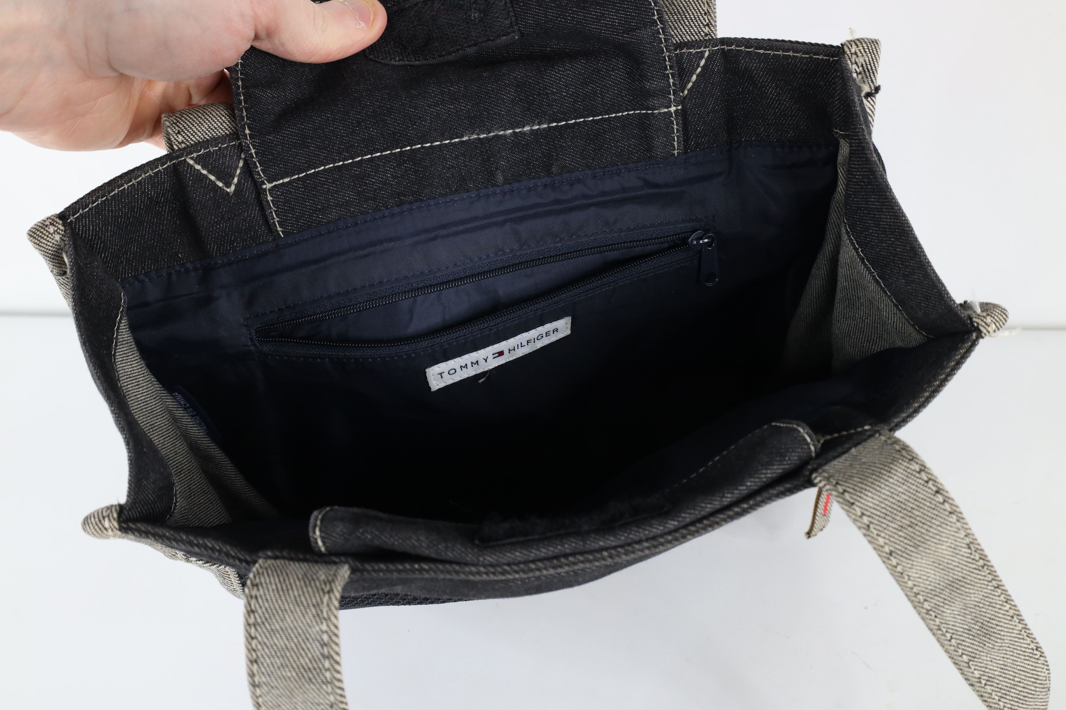 Tommy Hilfiger × Vintage Vintage 90s Tommy Hilfiger Distressed Spell Out Tote Messeng Size ONE SIZE - 2 Thumbnail