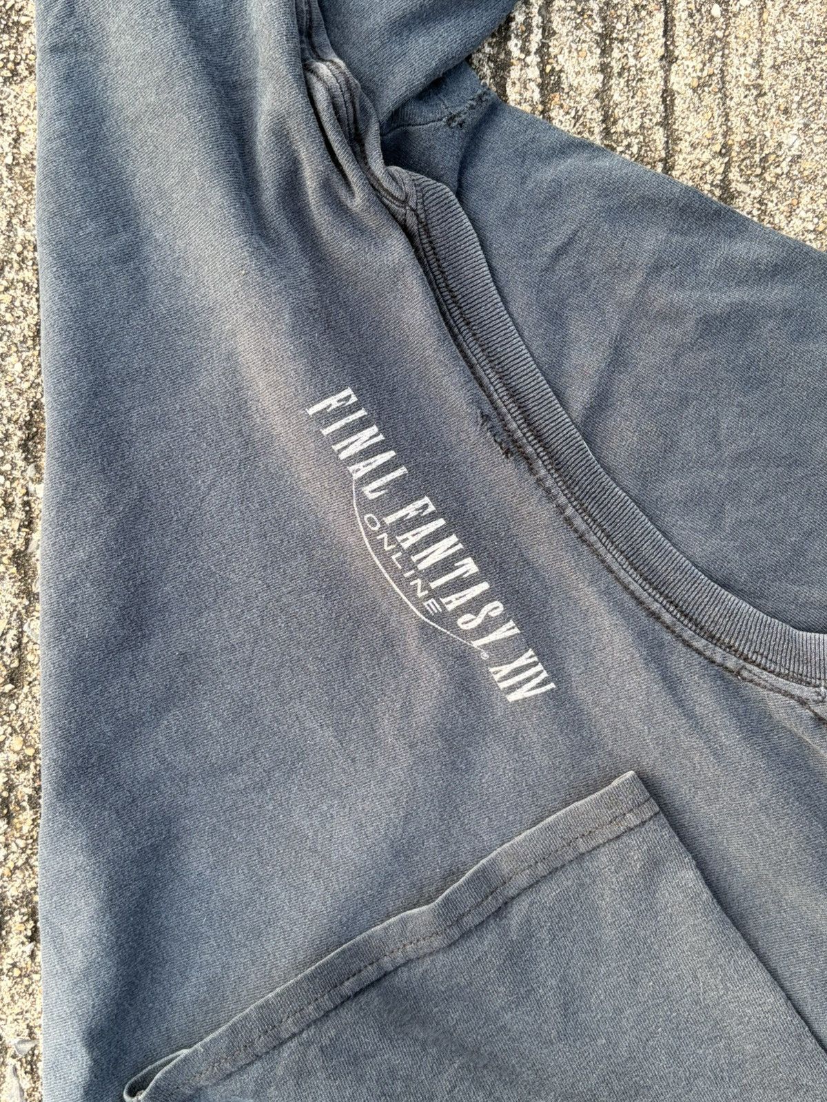 Band Tees Final Fantasy XIV ONLINE Size US L / EU 52-54 / 3 - 8 Thumbnail