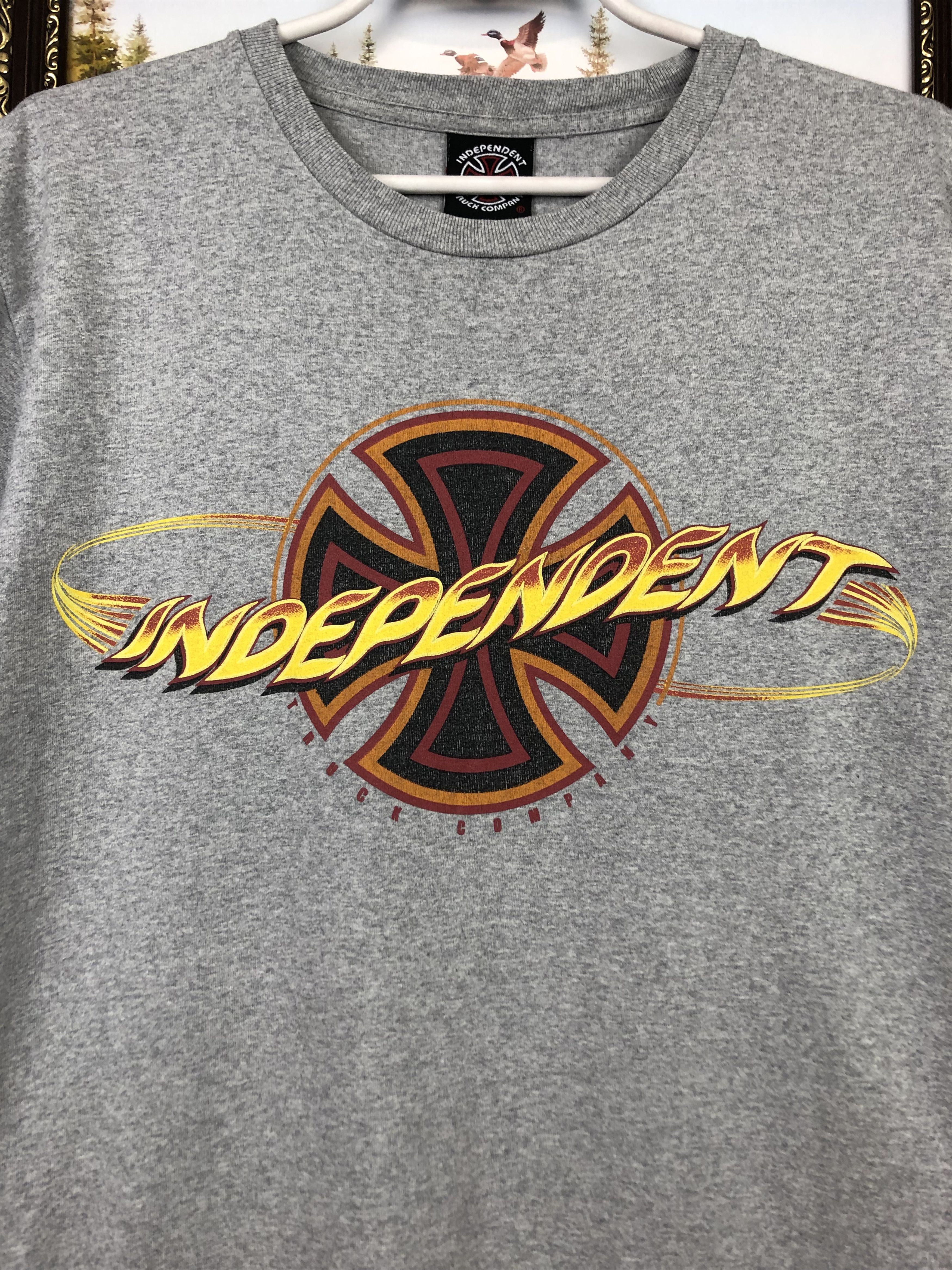 Vintage Vintage The Independent Truck Company Skate Shirt Tee Y2k Size US M / EU 48-50 / 2 - 5 Thumbnail
