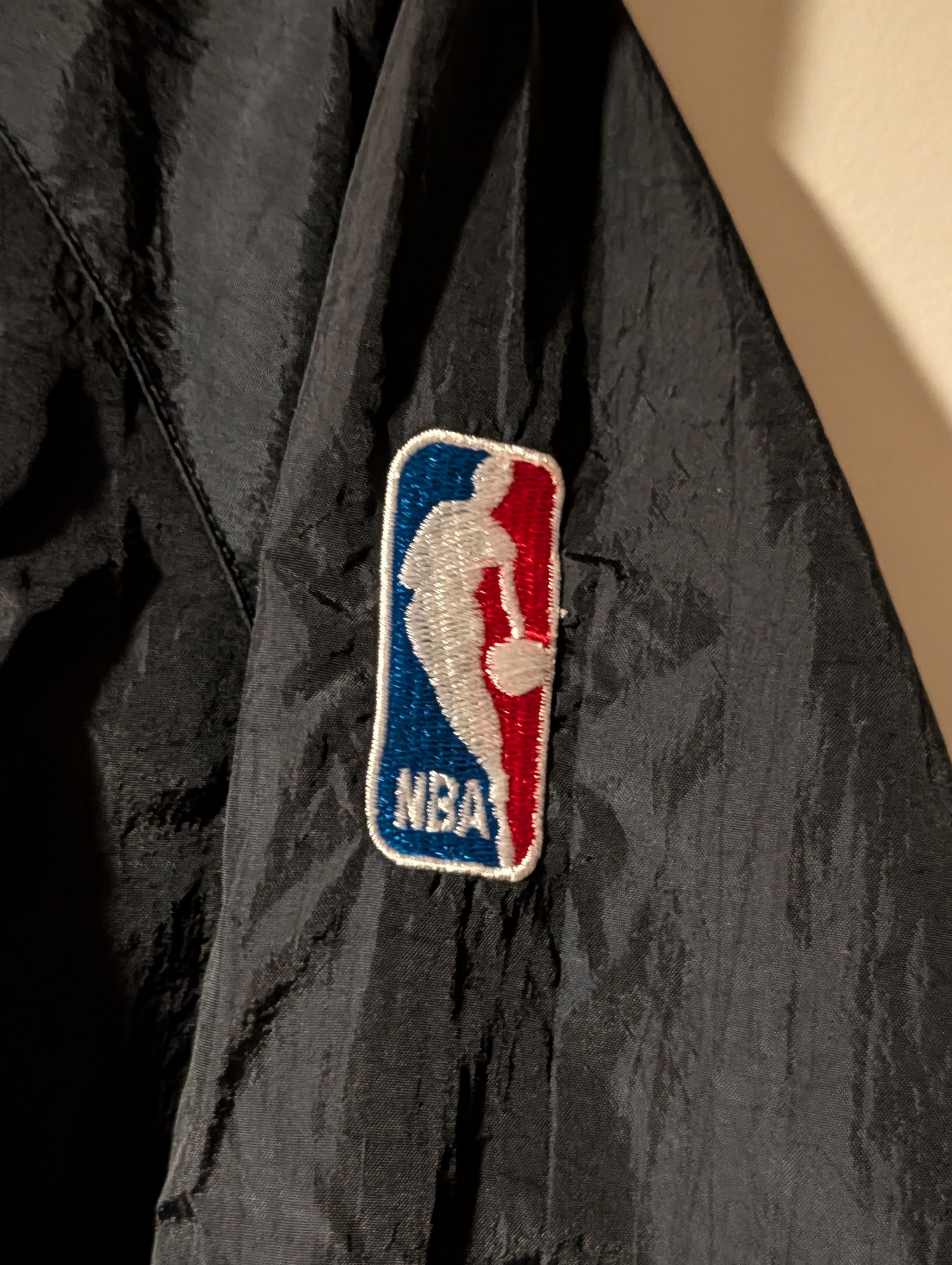 NBA Vintage 90s Chicago Bulls Logo KIDS Large Windbreaker Jacket Size US L / EU 52-54 / 3 - 3 Thumbnail