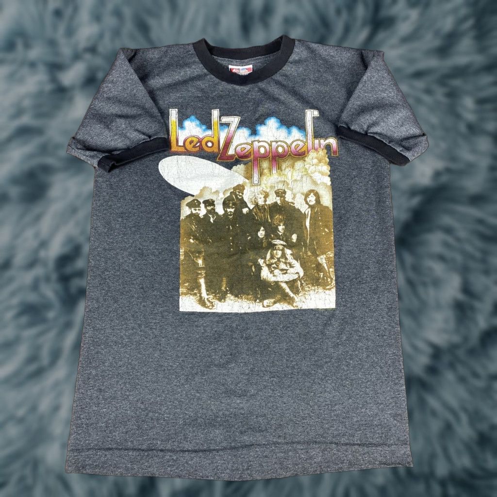 Vintage VINTAGE Led Zeppelin II Bayside T-Shirt Men S Small Gray Cotton Logo Short Sleeve Crew Neck Music Shirt USA Size US S / EU 44-46 / 1 - 1 Thumbnail