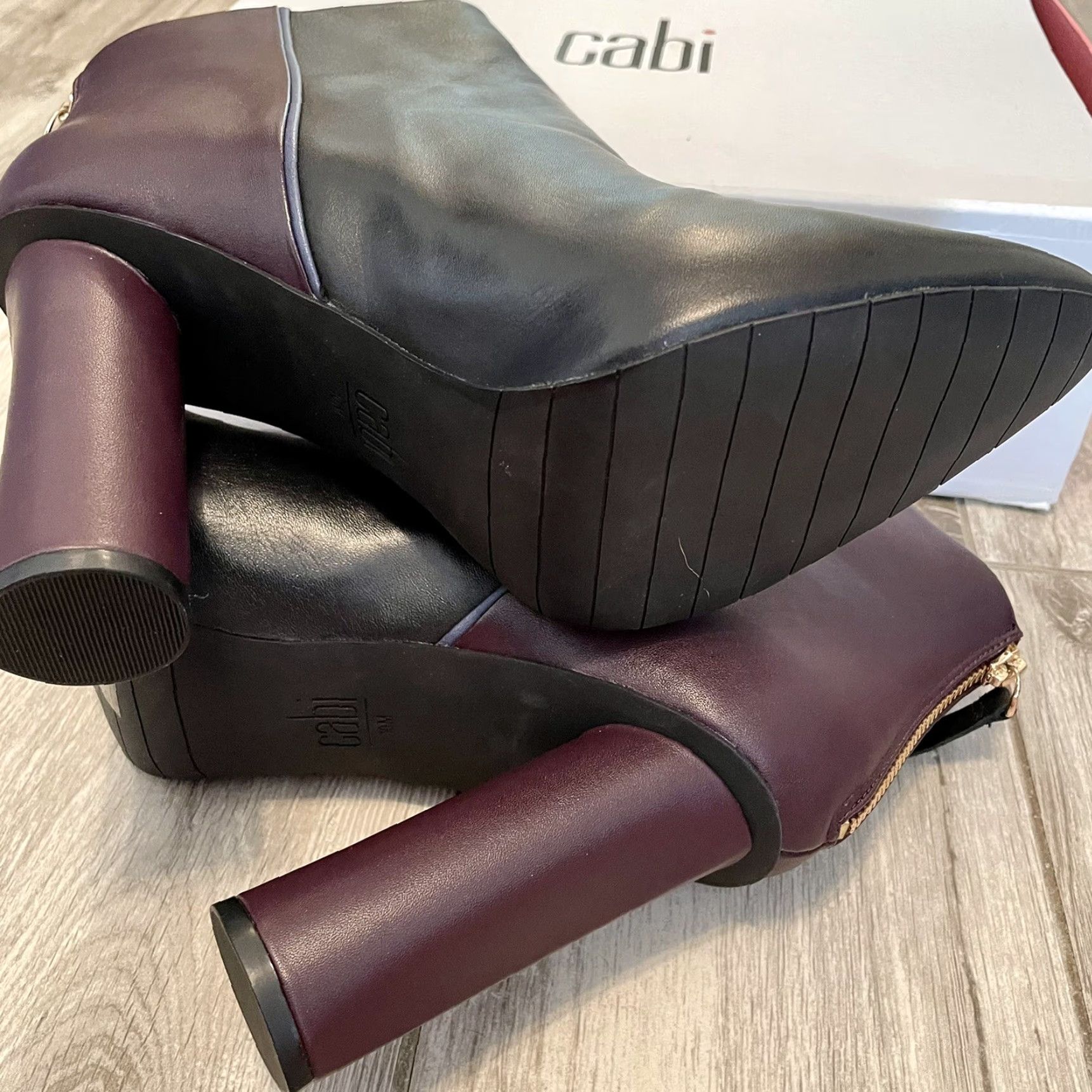 Vintage CABI NEW Black Burgundy Leather Boots Ankle High Heel 10 M Back Zip Leather Boot Women Size US 10 / IT 40 - 6 Thumbnail