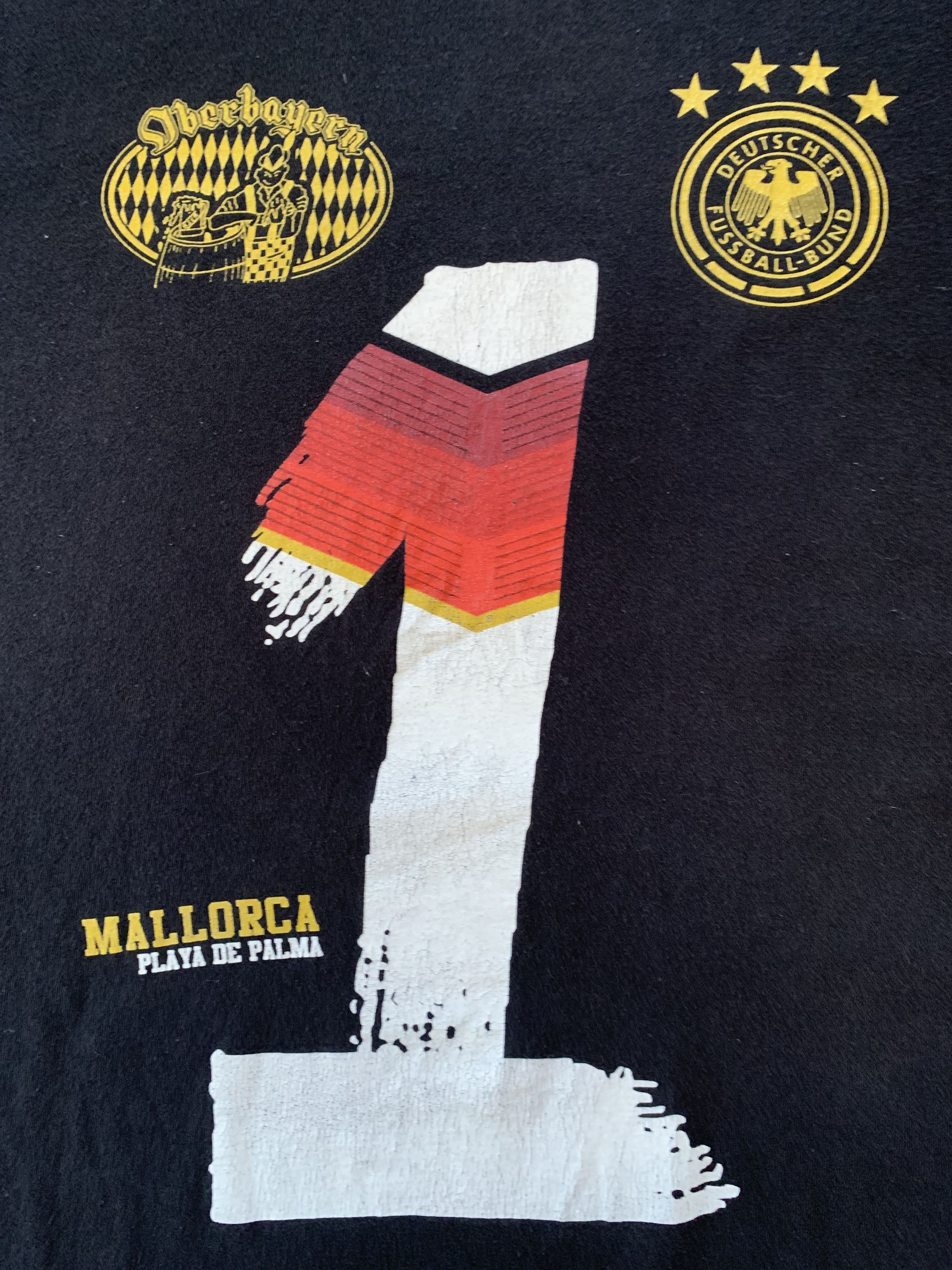 Vintage Vintage Oberbayern Playa De Palma Mallorca Germany T Shirt Size US M / EU 48-50 / 2 - 7 Thumbnail
