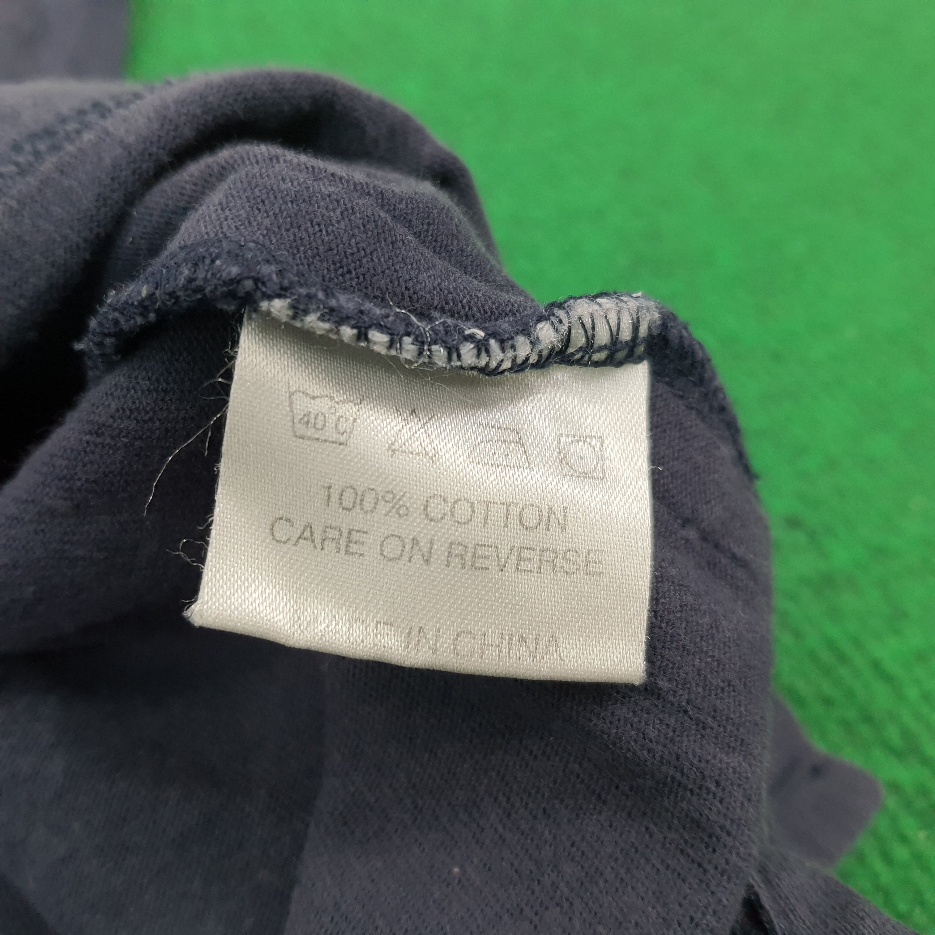 Vintage × Yves Saint Laurent Vintage Yves Saint Laurent Italian Desiger Pocket Tshirt Size US L / EU 52-54 / 3 - 7 Thumbnail
