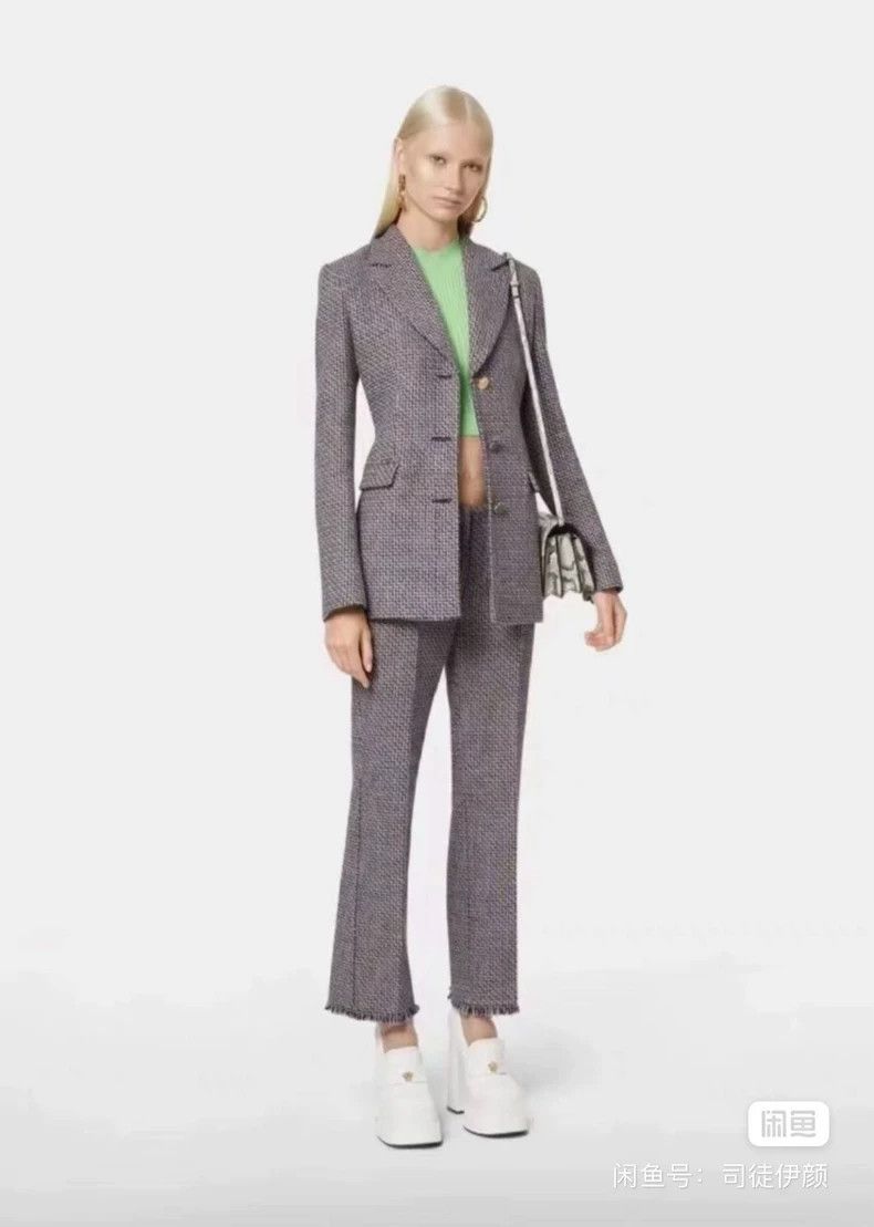 Versace Versace Classic little fragrant blazer Size XS / US 0-2 / IT 36-38 - 2 Thumbnail
