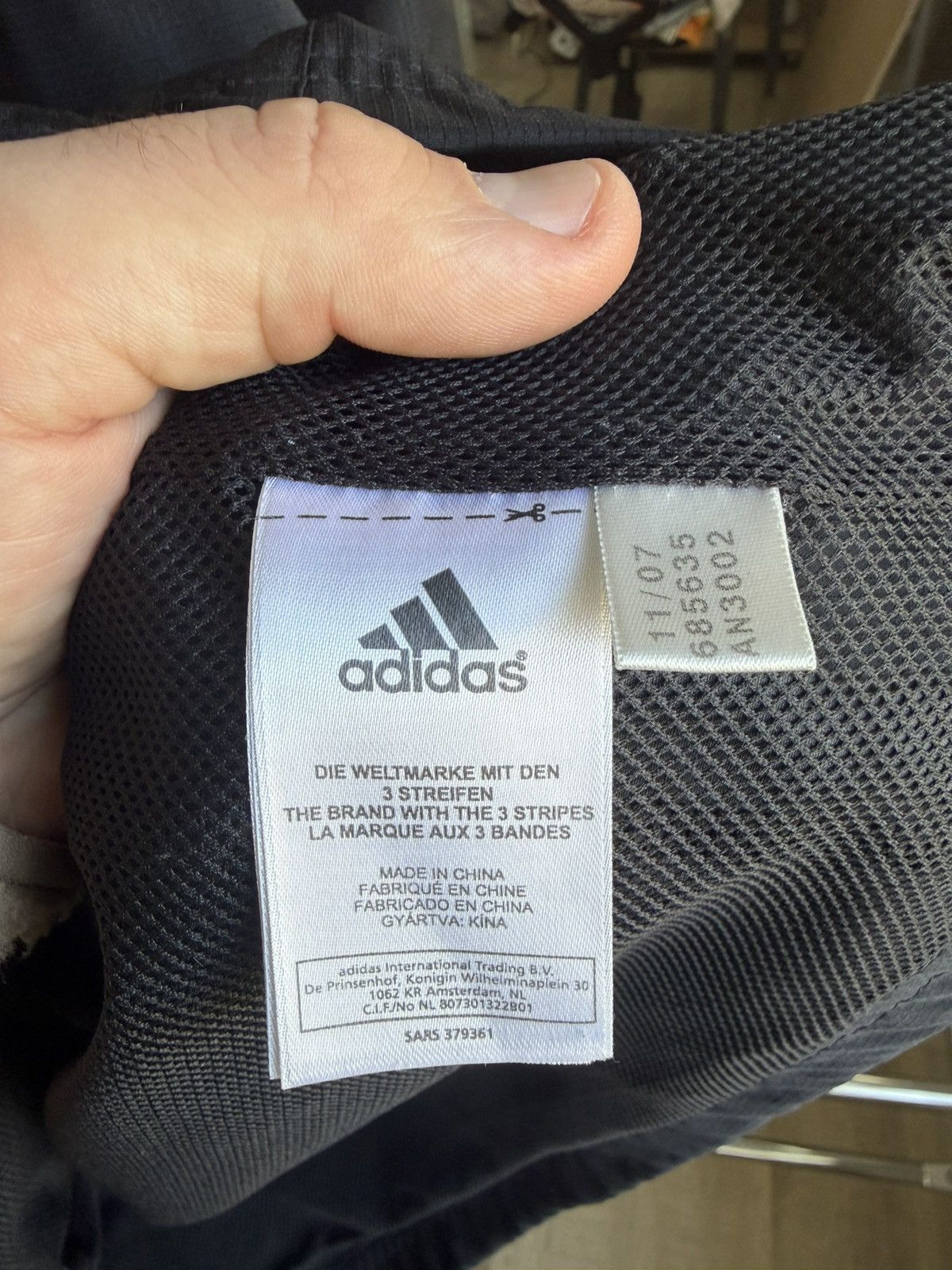 Adidas Vintage Adidas Jacket LIVERPOOL FOOTBALL SOCCER TRAINING L Size US L / EU 52-54 / 3 - 12 Thumbnail