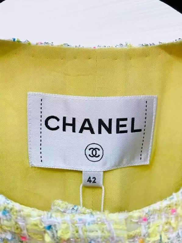 Chanel Chanel 24C early spring yellow soft clay knitted jacket Size M / US 6-8 / IT 42-44 - 3 Thumbnail