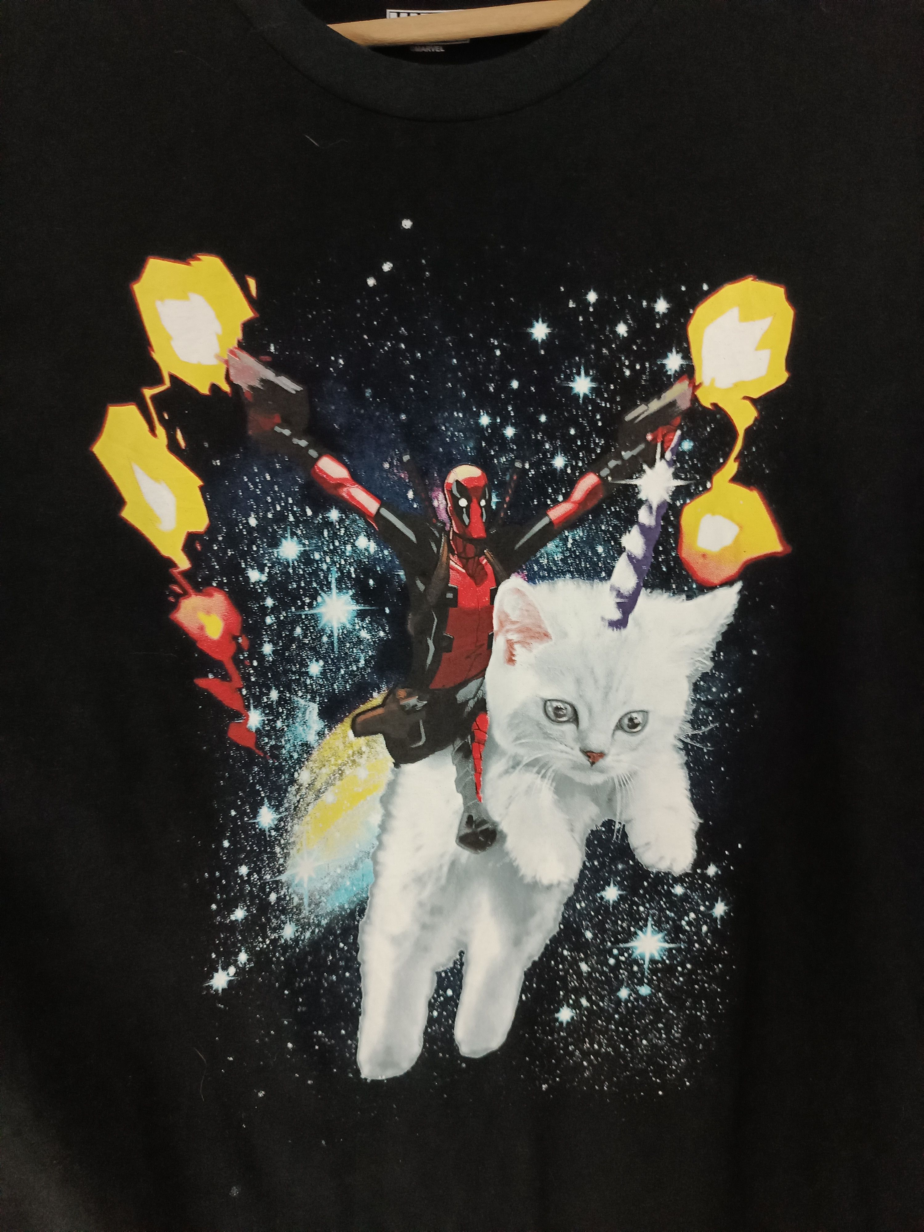 Marvel Comics VINTAGE DEADPOOL MARVEL SUPERHEROES HUMOR CAT PET FUNNY TEE Size US L / EU 52-54 / 3 - 8 Thumbnail