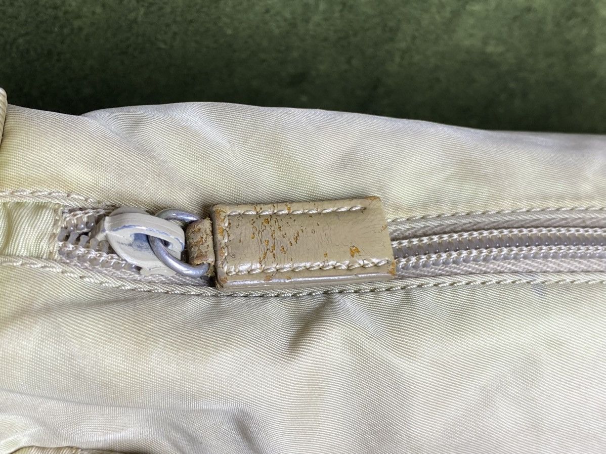 Prada Vintage Prada khaki beige nylon tessuto crossbody bag Size ONE SIZE - 13 Thumbnail