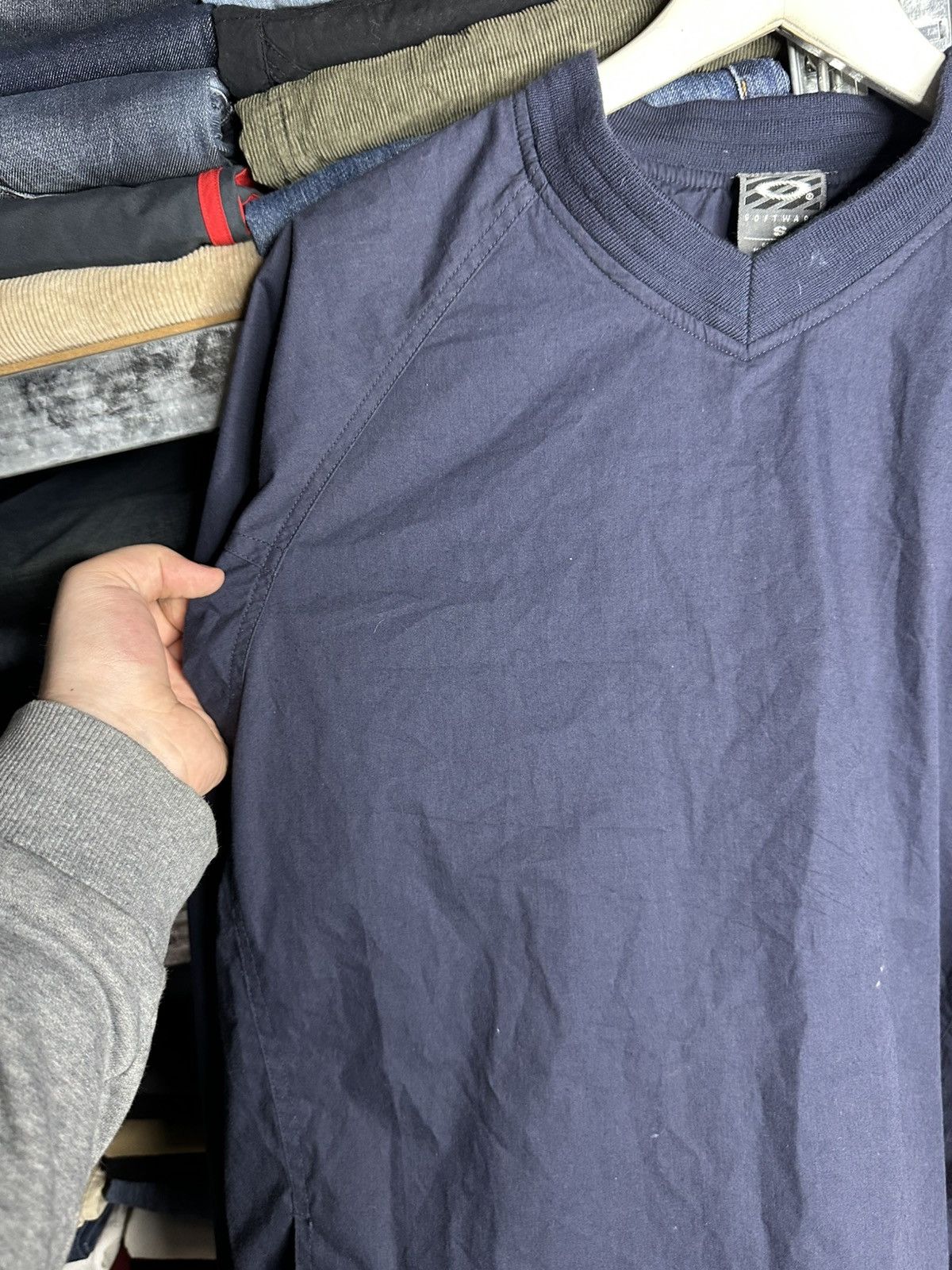 Oakley Vintage Oakley Software V-Neck Windbreaker Pullover Logo S Size US S / EU 44-46 / 1 - 12 Thumbnail