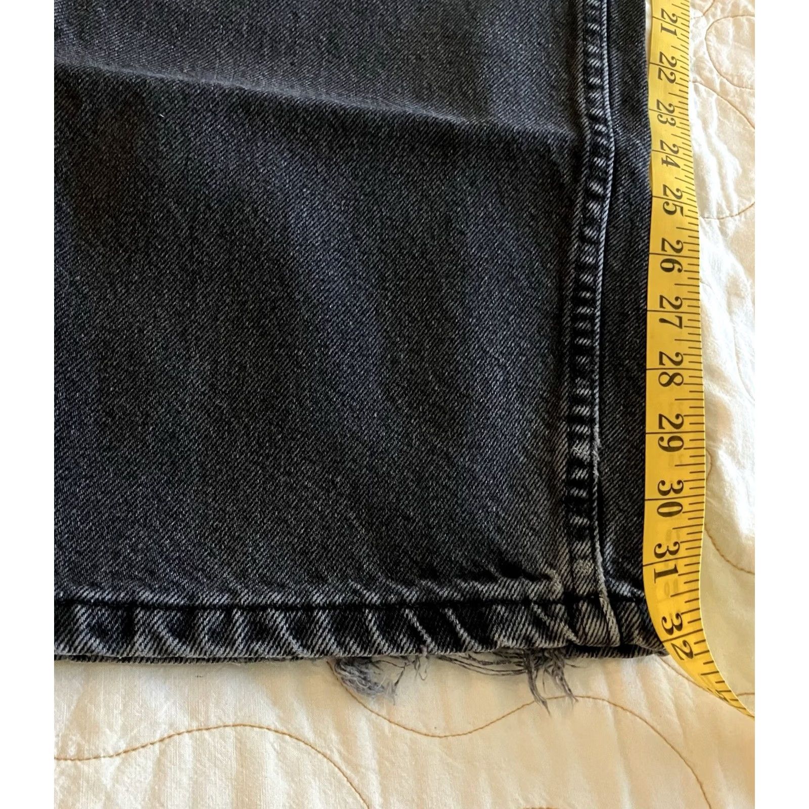 Wrangler VINTAGE Wrangler Authentic Jeans Mens 38x34 Black Cotton Regular 5-Pocket 32in Inseam Straight Jeans Mens Black Cotton Wrangler Authentic Jeans 38x34 Size US 38 / EU 54 - 4 Thumbnail