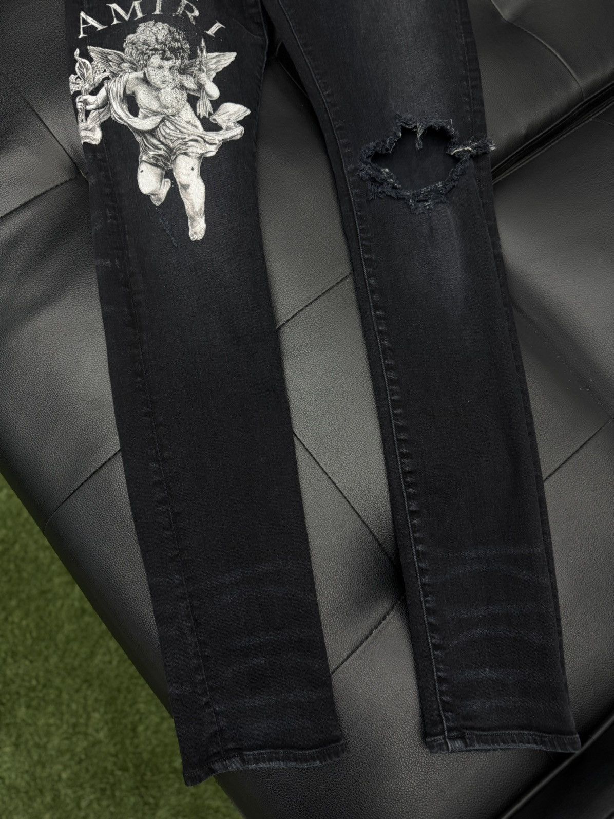 Amiri Amiri Skinny Jeans Angel Leg Logo RARE Size 33 Size US 32 / EU 48 - 8 Thumbnail