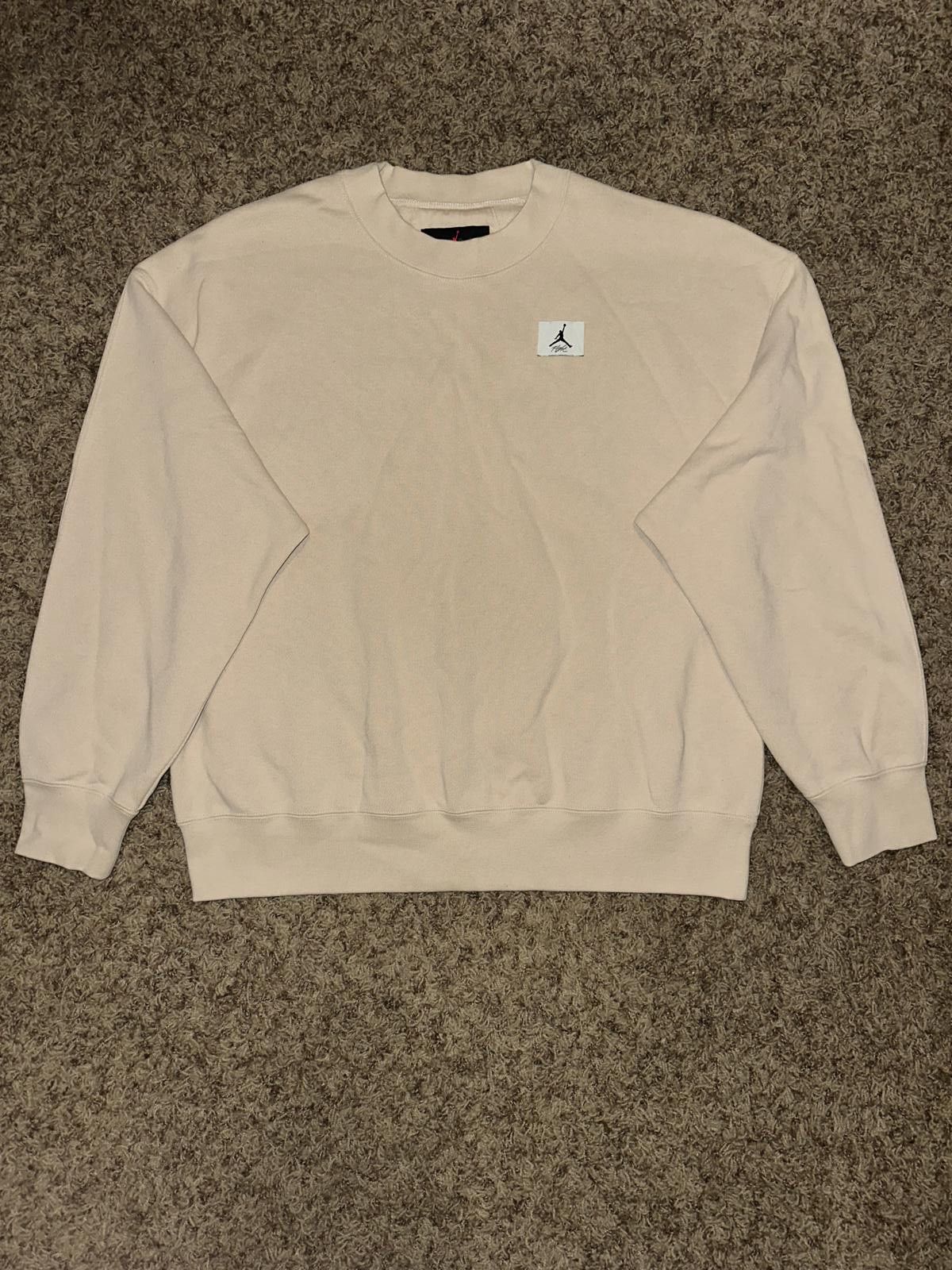 Designer Air Jordan Women’s Essentials Sand Fleece Crew Sweatshirt Size S / US 4 / IT 40 - 1 Thumbnail