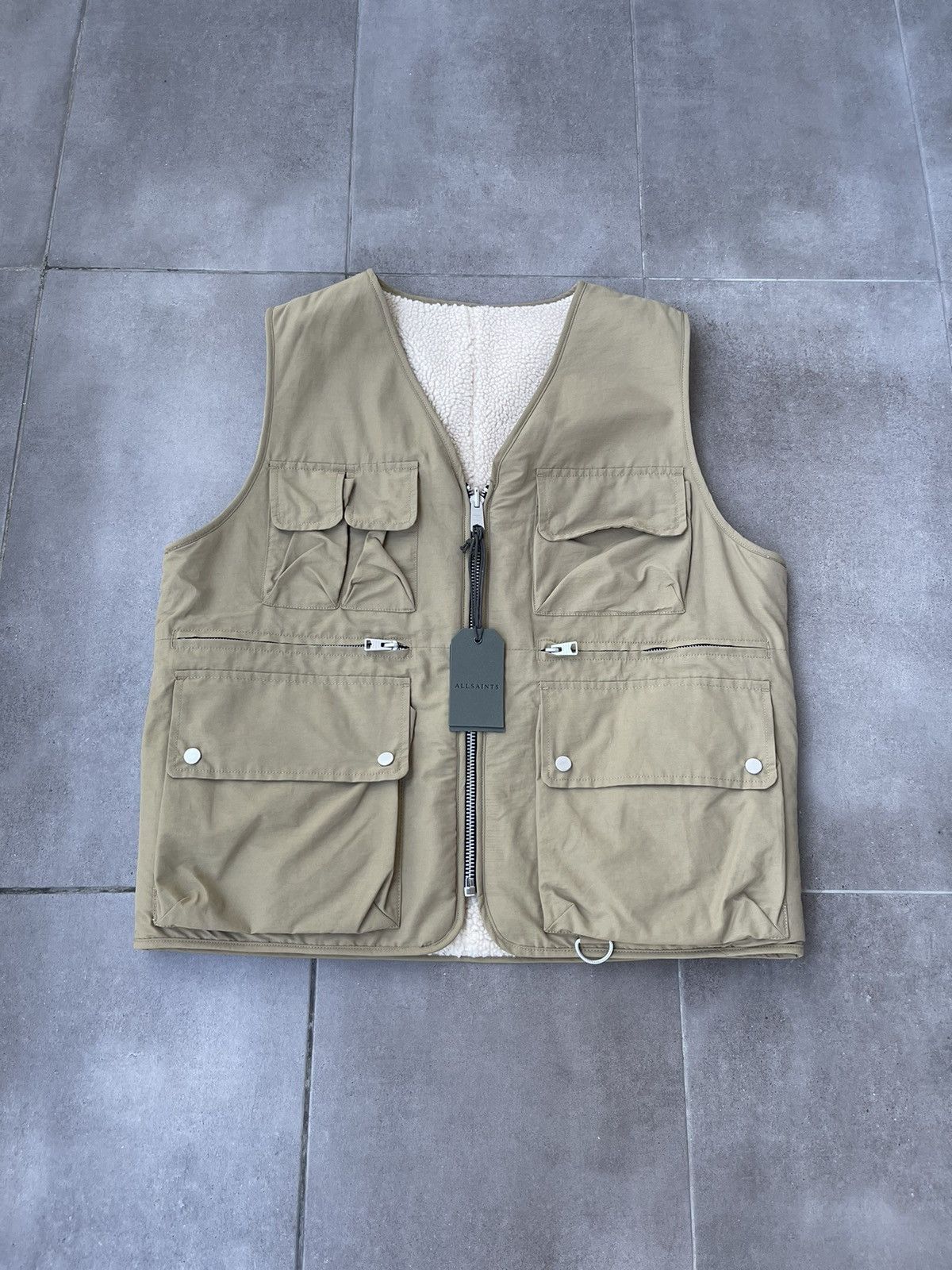 Allsaints !DS! SS23 Allsaints Vibo Reversible Technical Beige Vest Size US M / EU 48-50 / 2 - 7 Thumbnail