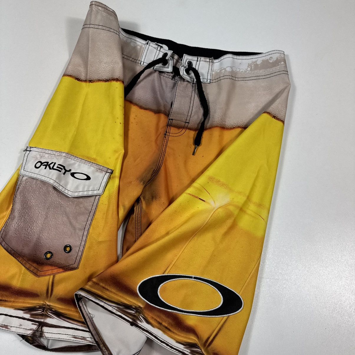 Oakley vintage 90s oakley shorts beer print humor Y2K RARE Size US 36 / EU 52 - 4 Thumbnail
