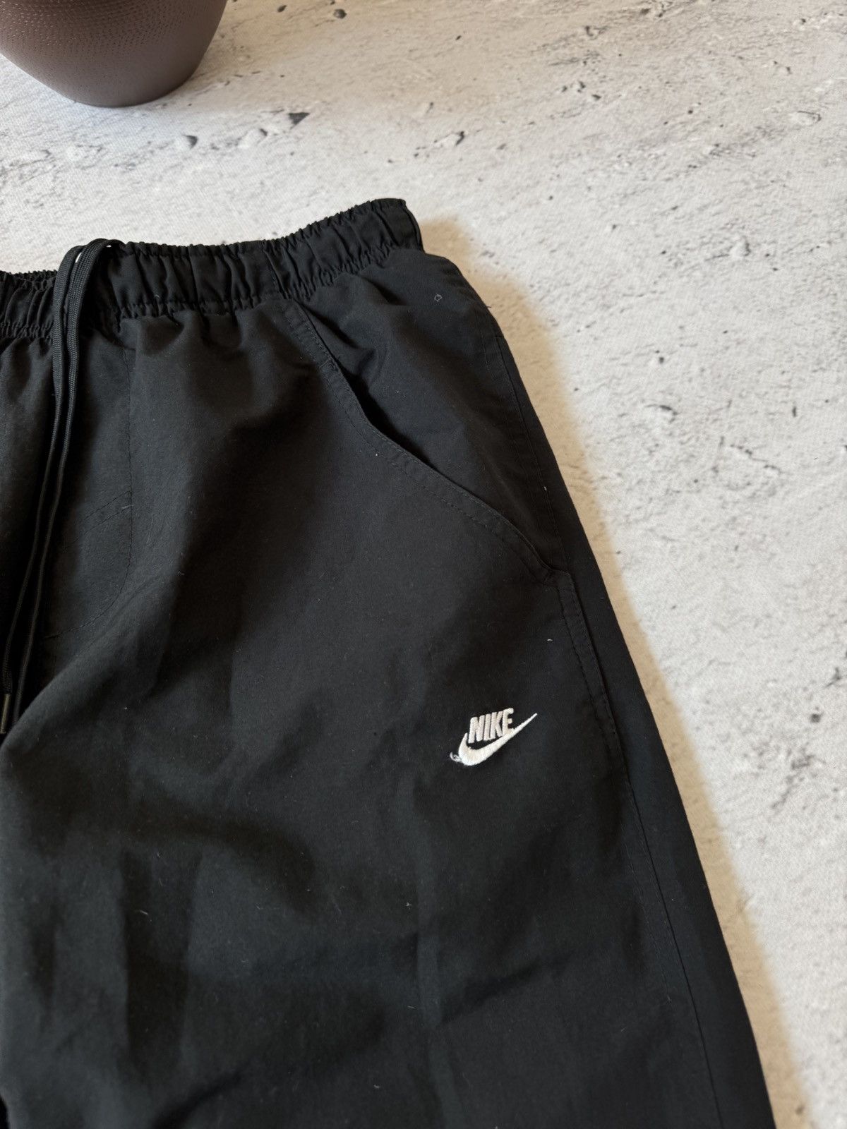 Nike × Vintage NIKE AIR MAX NYLON VINTAGE Y2K BAGGY FIT PANTS SWEATPANTS Size US 32 / EU 48 - 4 Thumbnail
