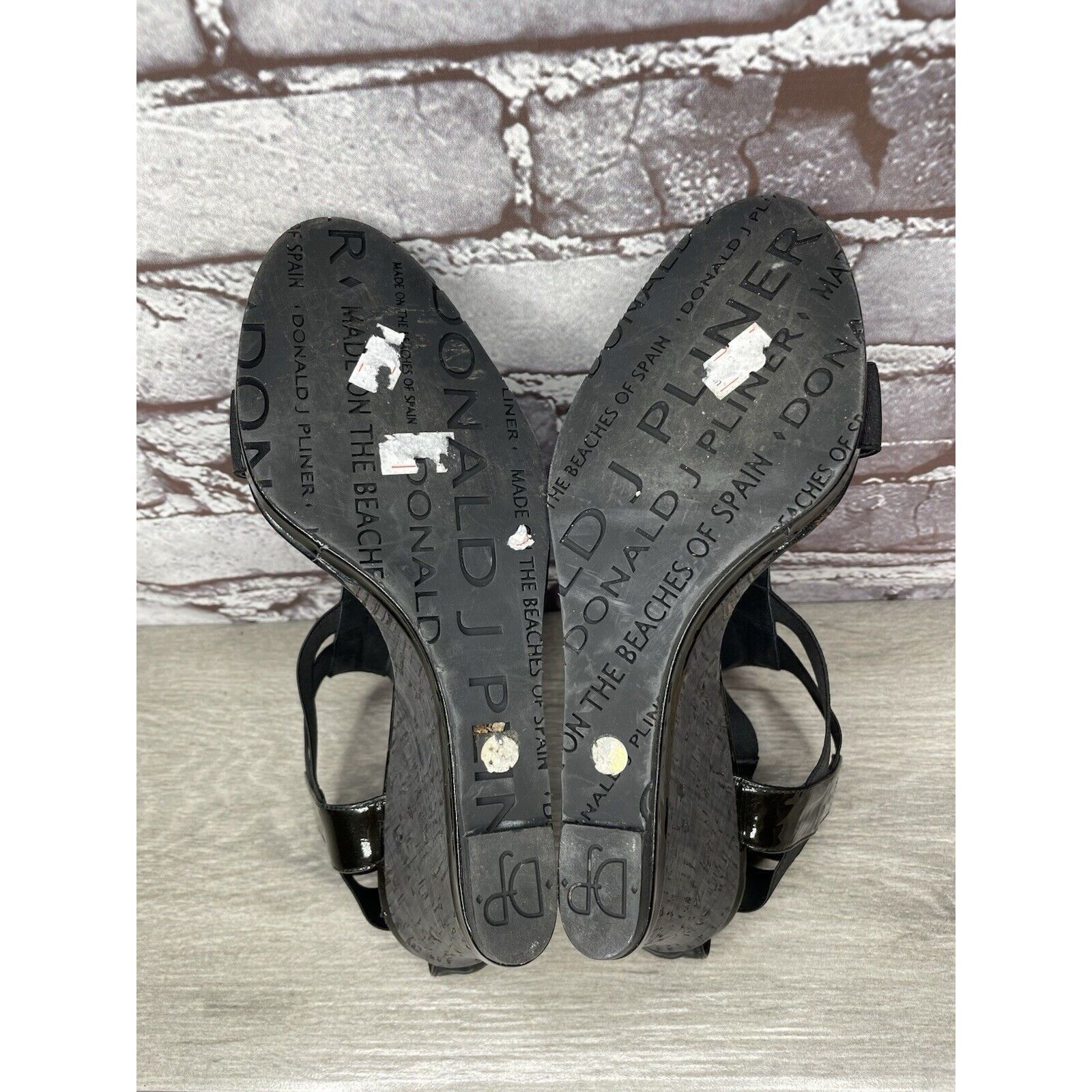Donald Pliner Donald Pliner Black Patent Leather Back Zip Wedge Sandals Wo Size US 8.5 / IT 38.5 - 7 Thumbnail