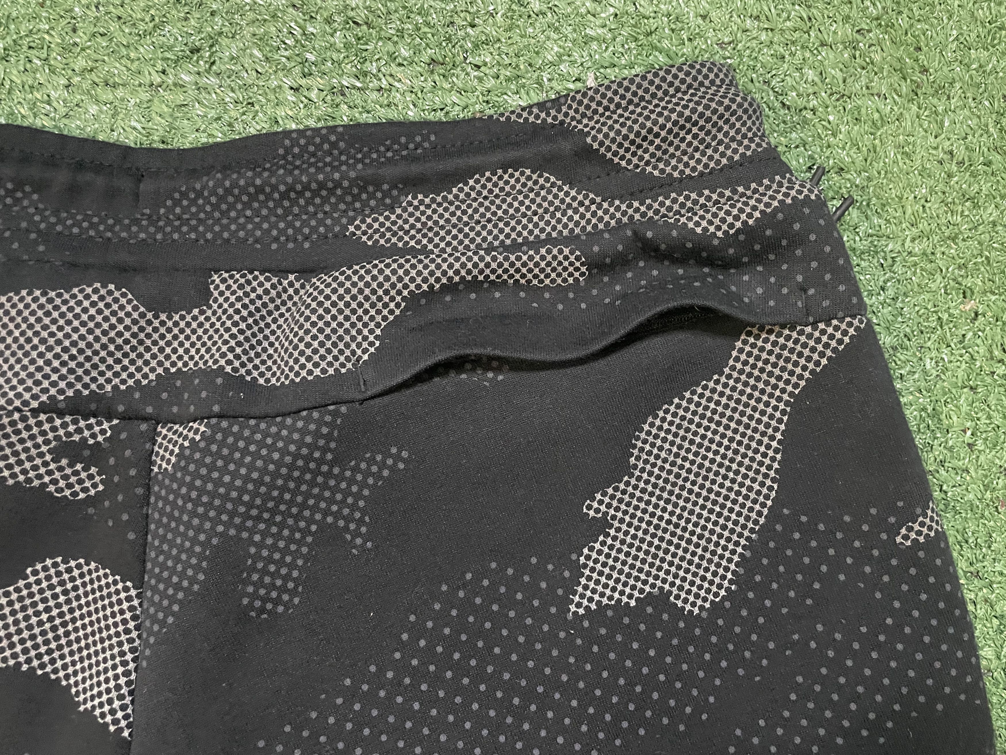 Nike Nike tech fleece hero camo pants Size US 36 / EU 52 - 4 Thumbnail
