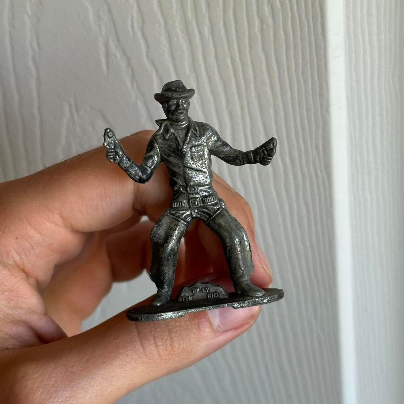 Vintage Vintage 60s Billy The Kid Western Metal Cowboy Silver Toy Size ONE SIZE - 1 Thumbnail