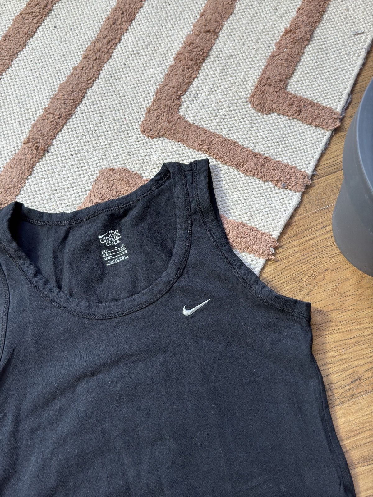 Nike VINTAGE NIKE 2000s MINI SWOOSH TANK TOP Size S / US 4 / IT 40 - 2 Thumbnail