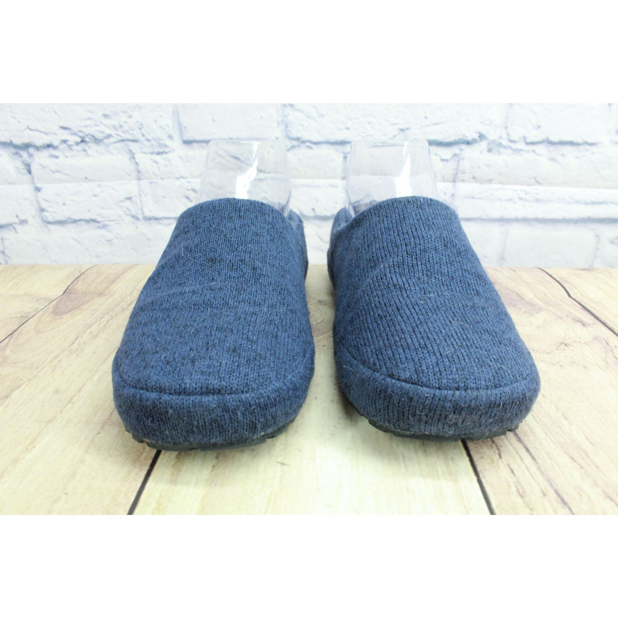 L.L. Bean LL Bean Women’s Knit Fleece Slippers Blue Size 6 M Size US 6 / IT 36 - 4 Thumbnail