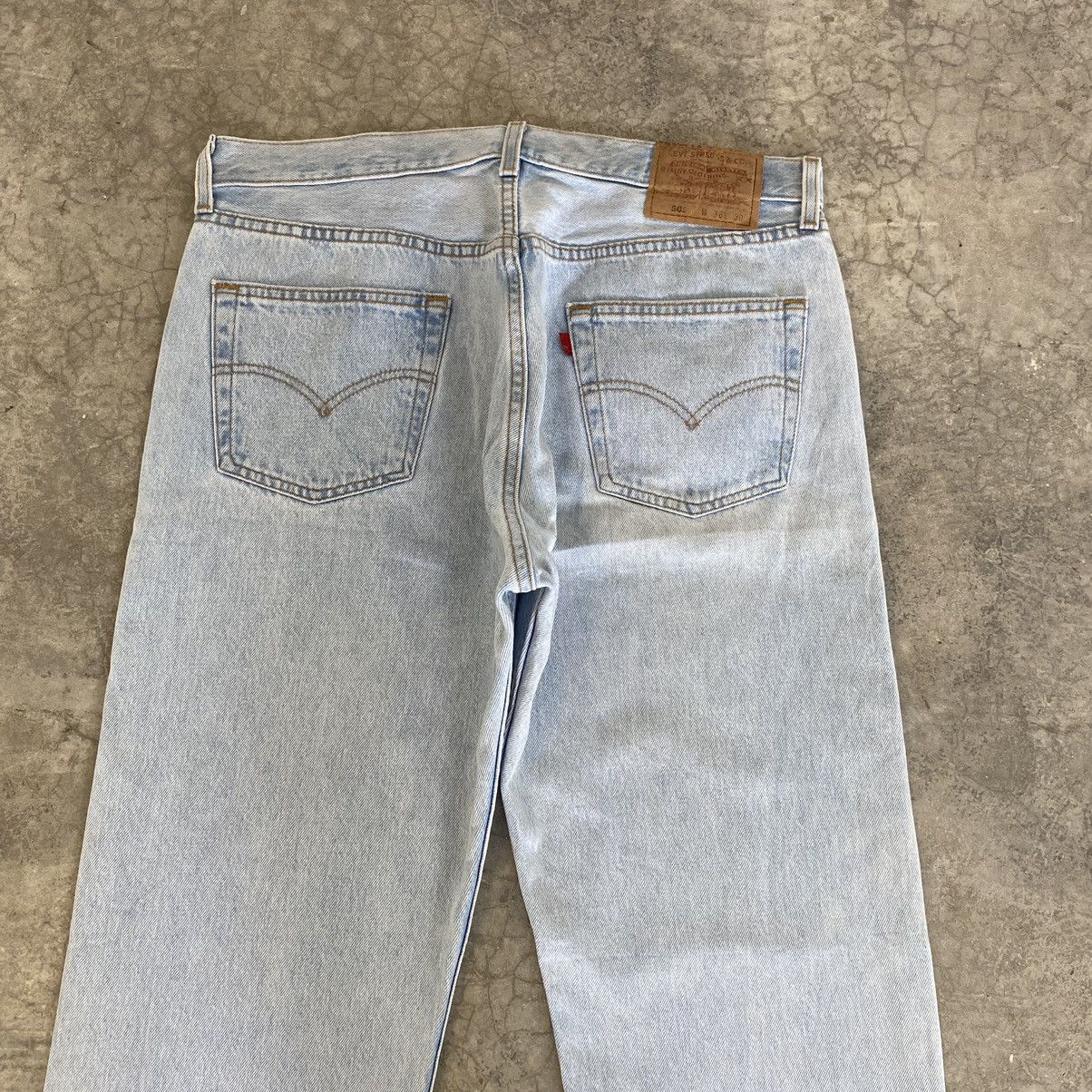 Levi's Size 35x30 Vintage 1996 Levis 501 Light Blue Jeans Size US 35 - 14 Thumbnail