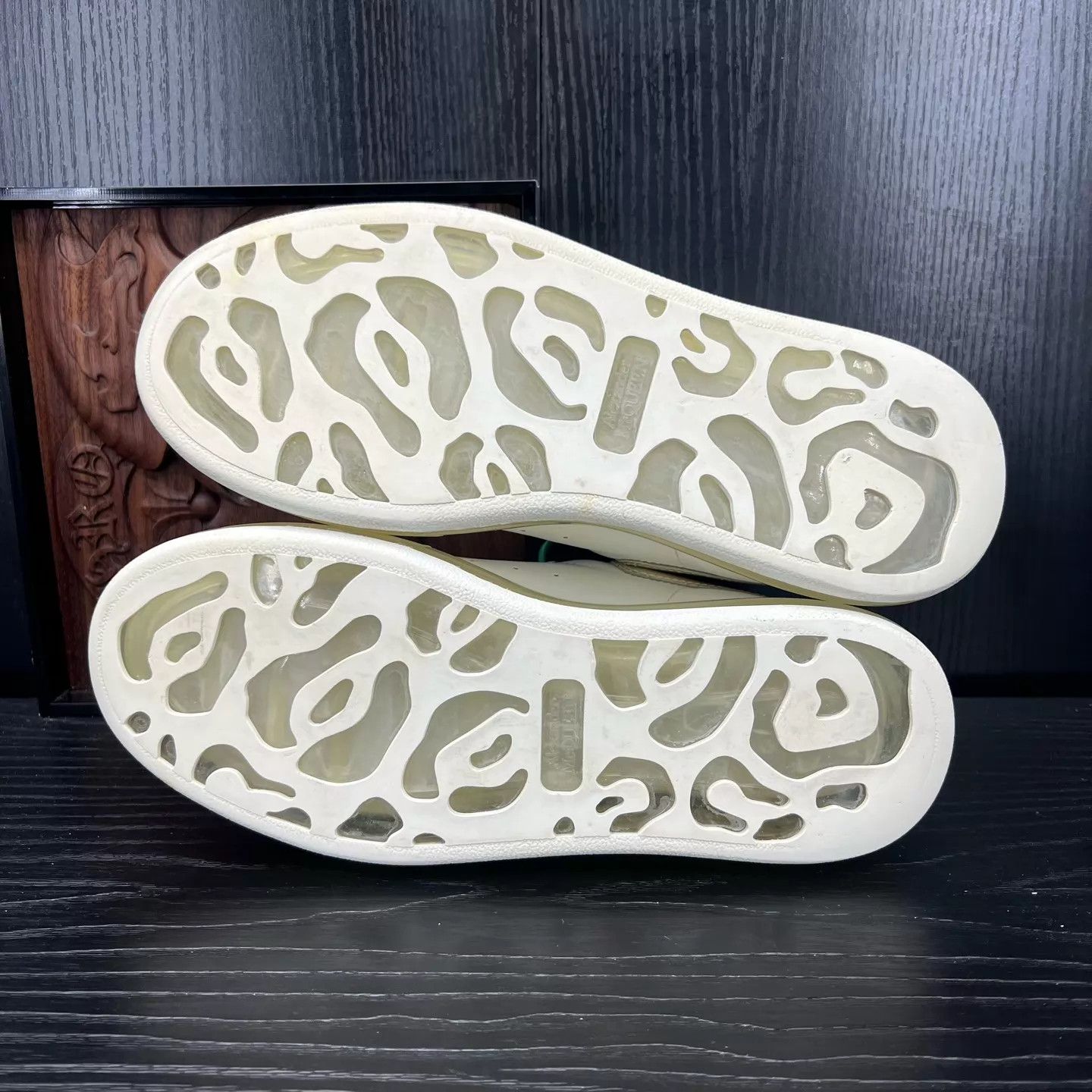 Alexander McQueen McQ Air-cushioned vibrant toe 37 boxed Size US 6.5 / IT 36.5 - 8 Thumbnail